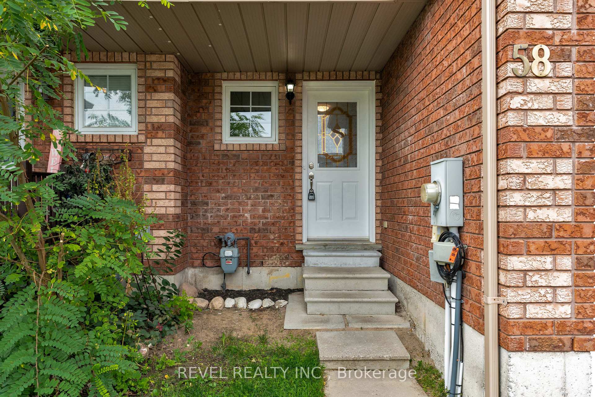 Photo 2 of 58 Michael Crescent, Barrie, East Bayfield — HOMEH