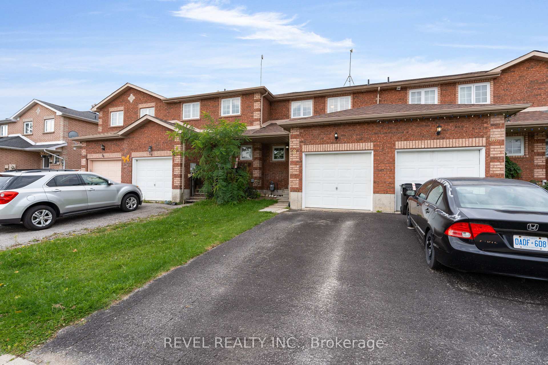 Photo 3 of 58 Michael Crescent, Barrie, East Bayfield — HOMEH