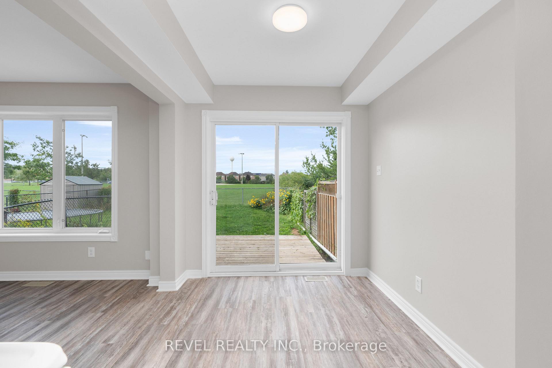 Photo 12 of 58 Michael Crescent, Barrie, East Bayfield — HOMEH