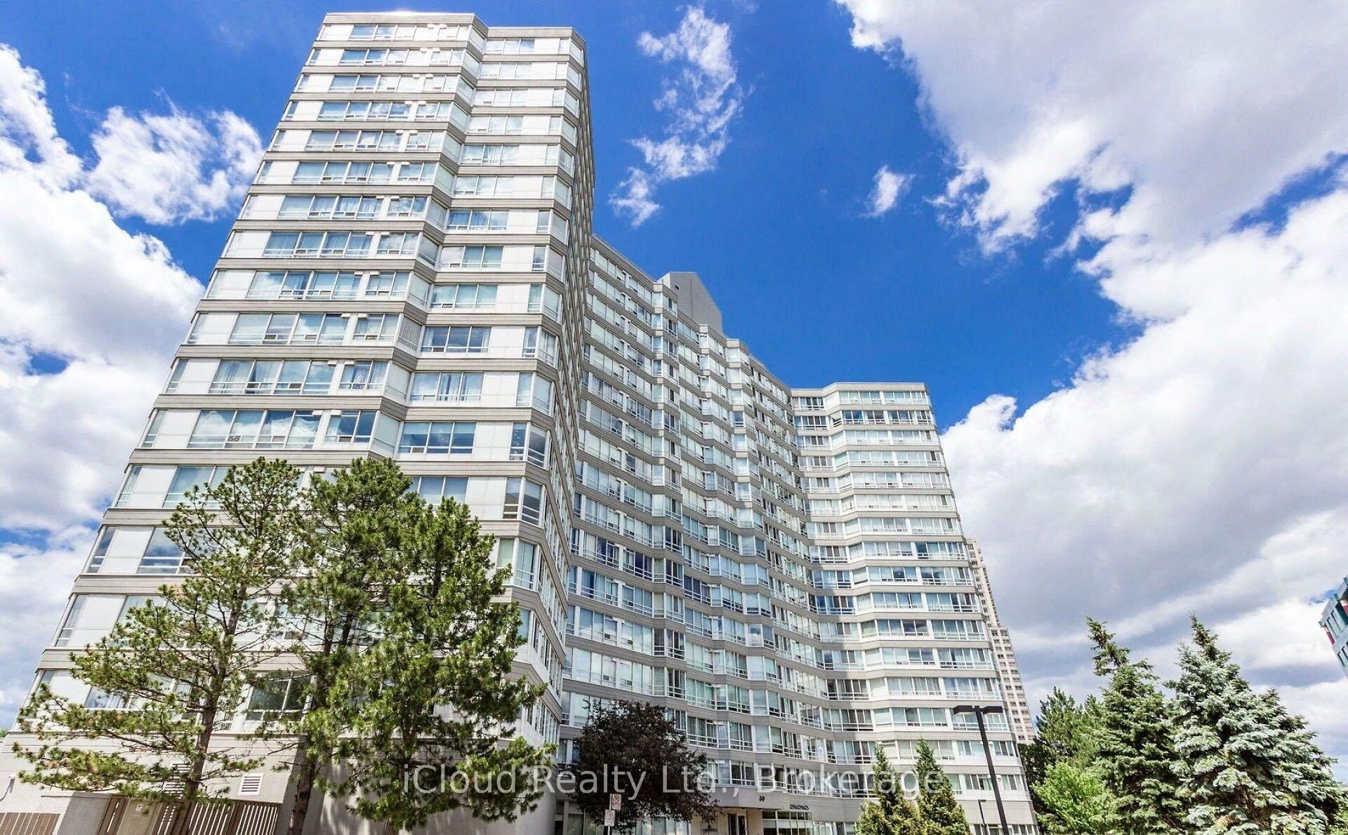 Front of Unit 915, 50 Kingsbridge Garden Circle