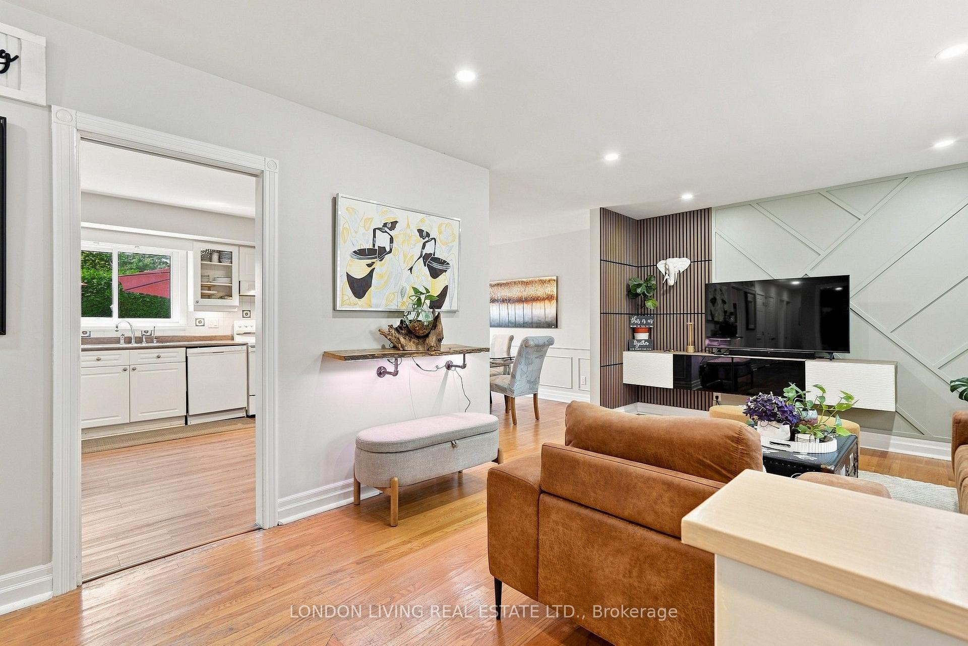 Photo 5 of 7 Glenburnie Crescent, London, North H — HOMEH