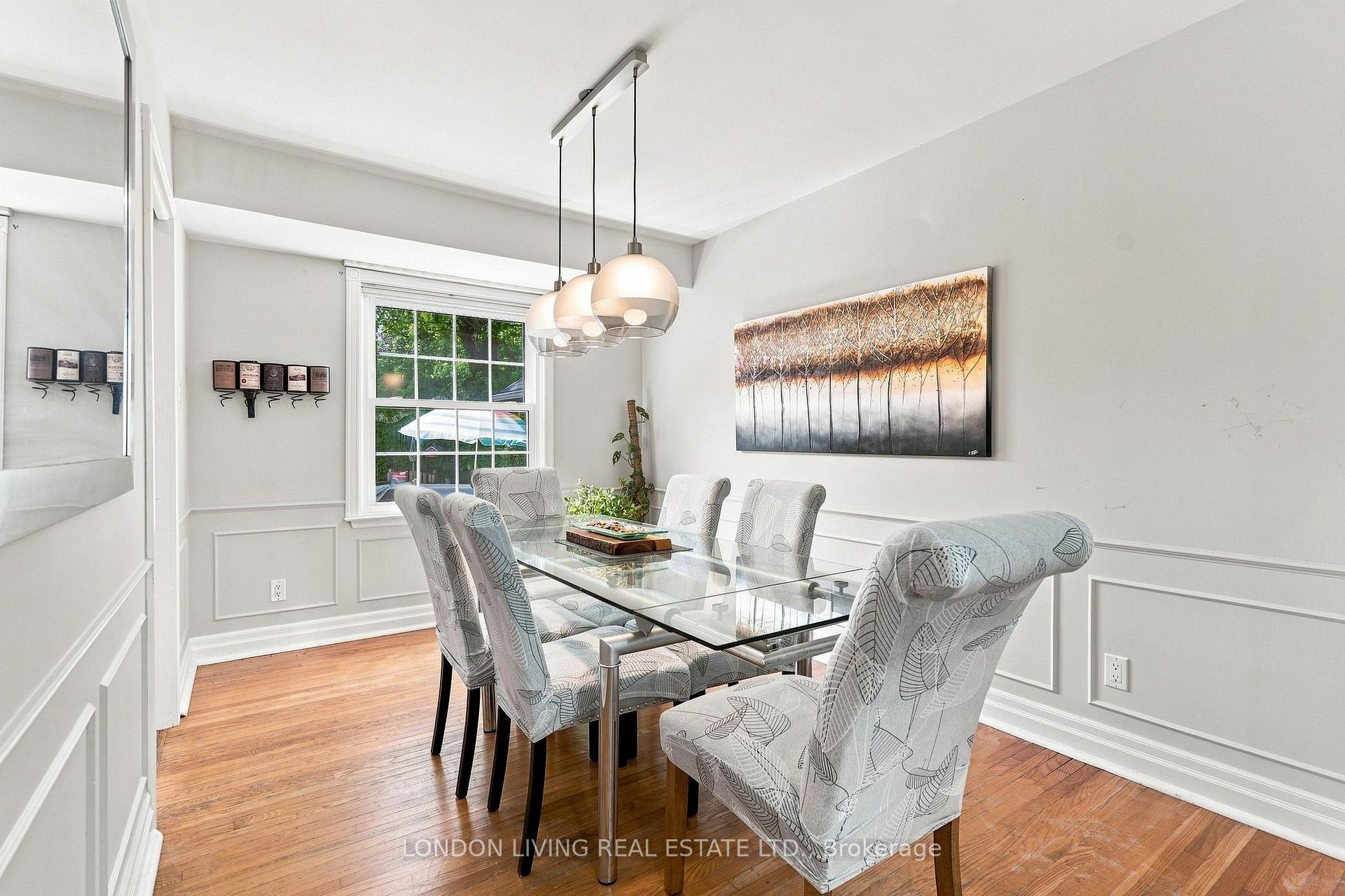 Photo 10 of 7 Glenburnie Crescent, London, North H — HOMEH
