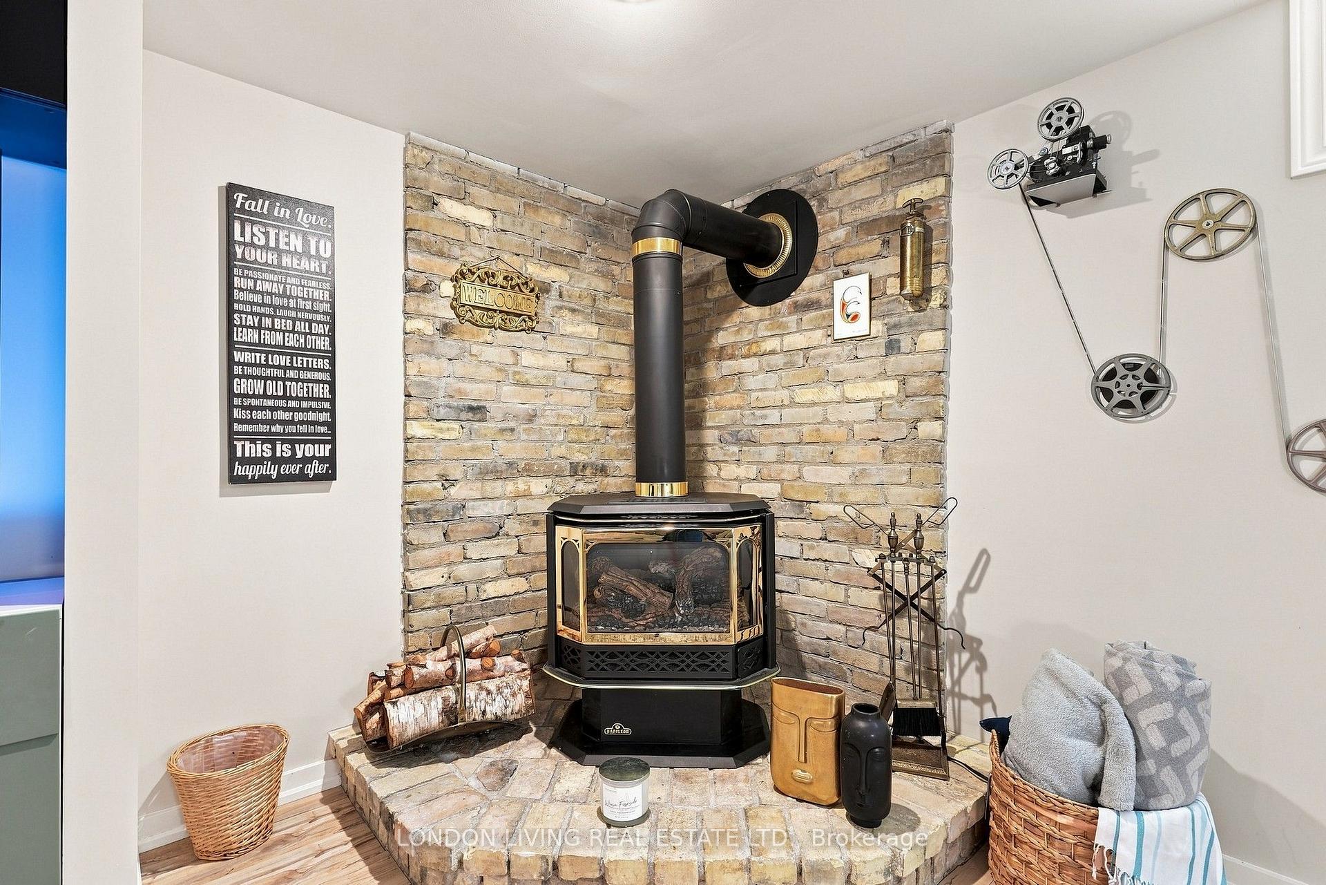 Photo 28 of 7 Glenburnie Crescent, London, North H — HOMEH