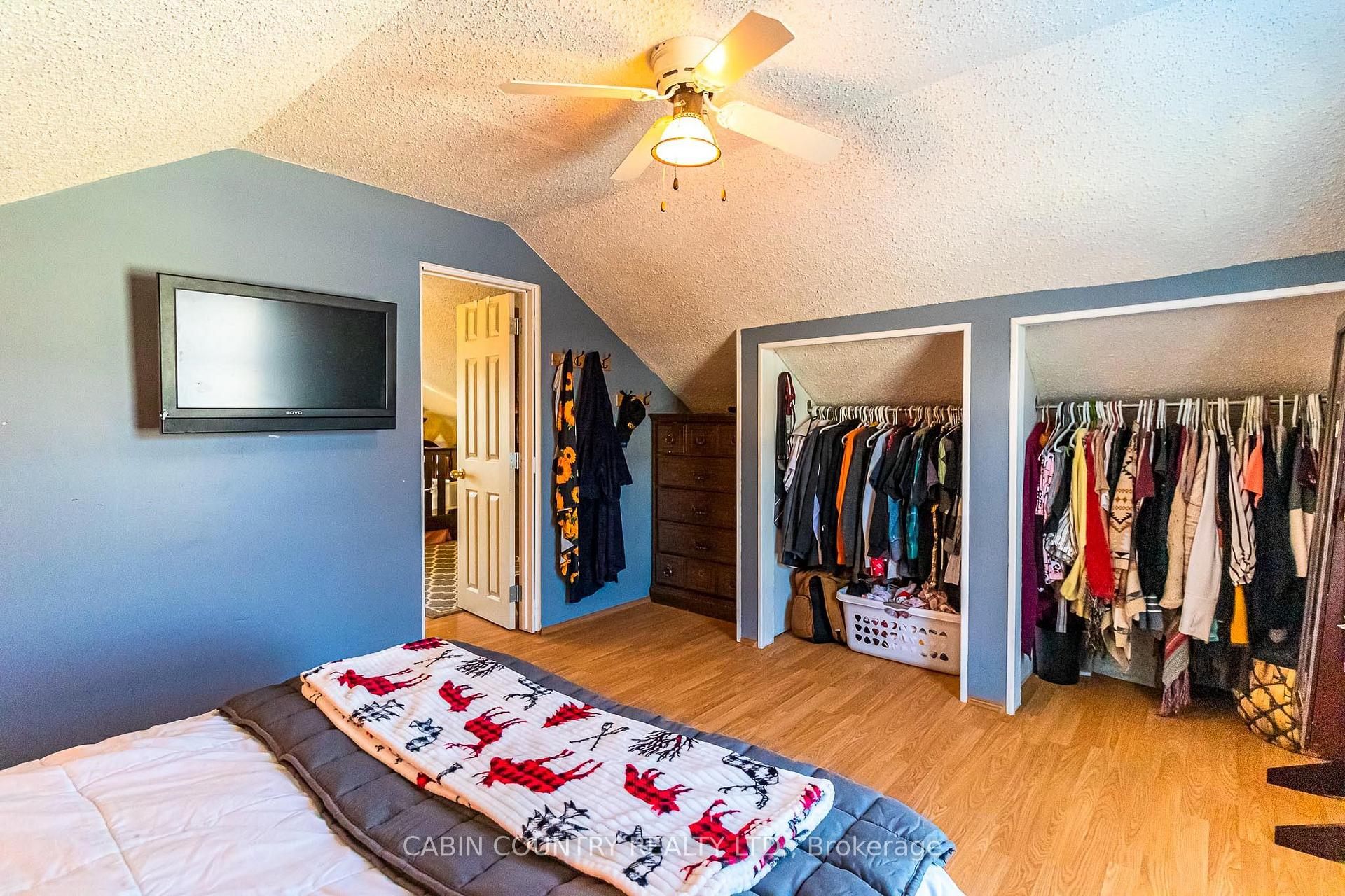 Photo 2 of 1405 Pearl Avenue, Kenora, Lakeside — HOMEH