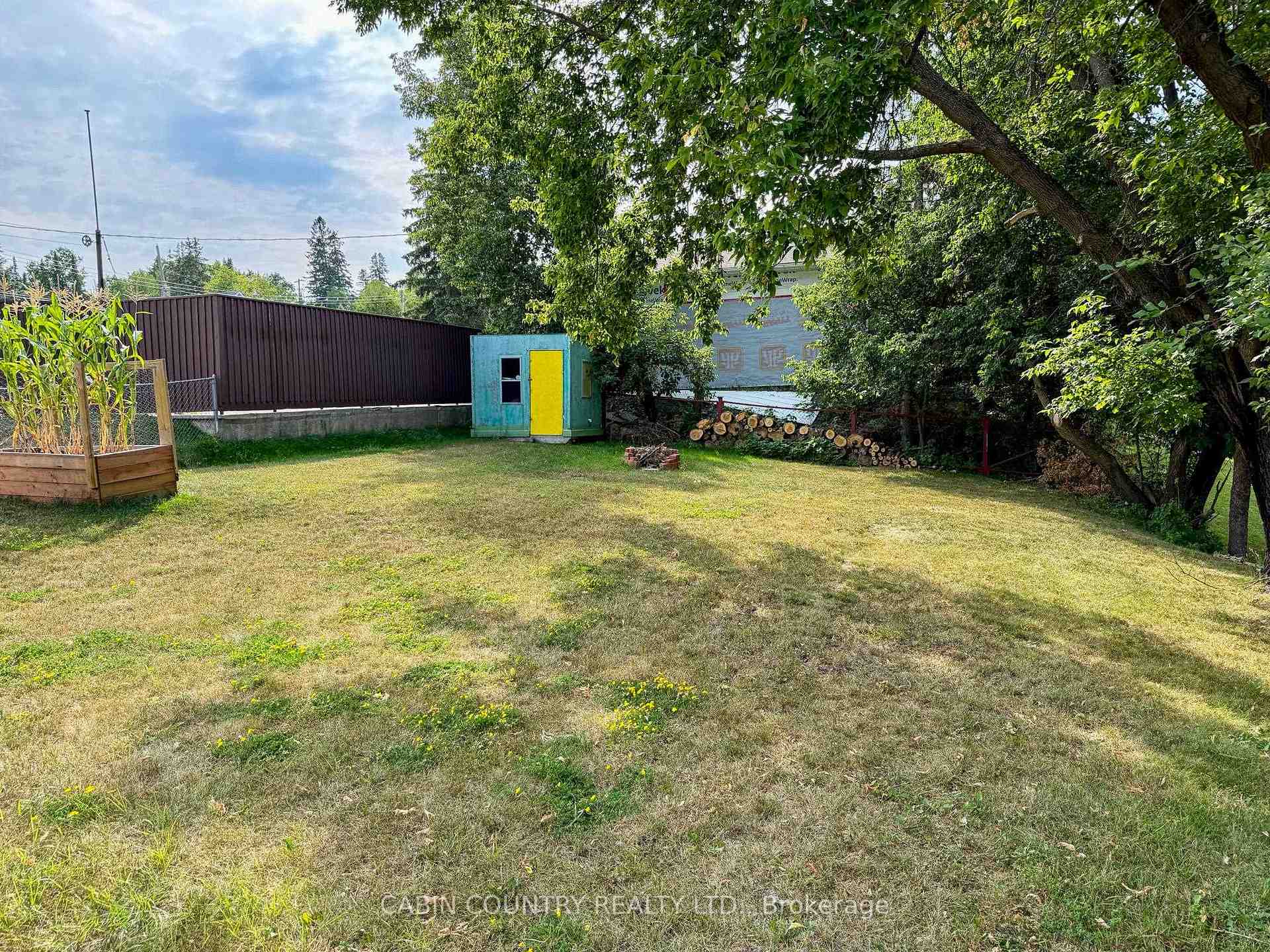 Photo 15 of 1405 Pearl Avenue, Kenora, Lakeside — HOMEH