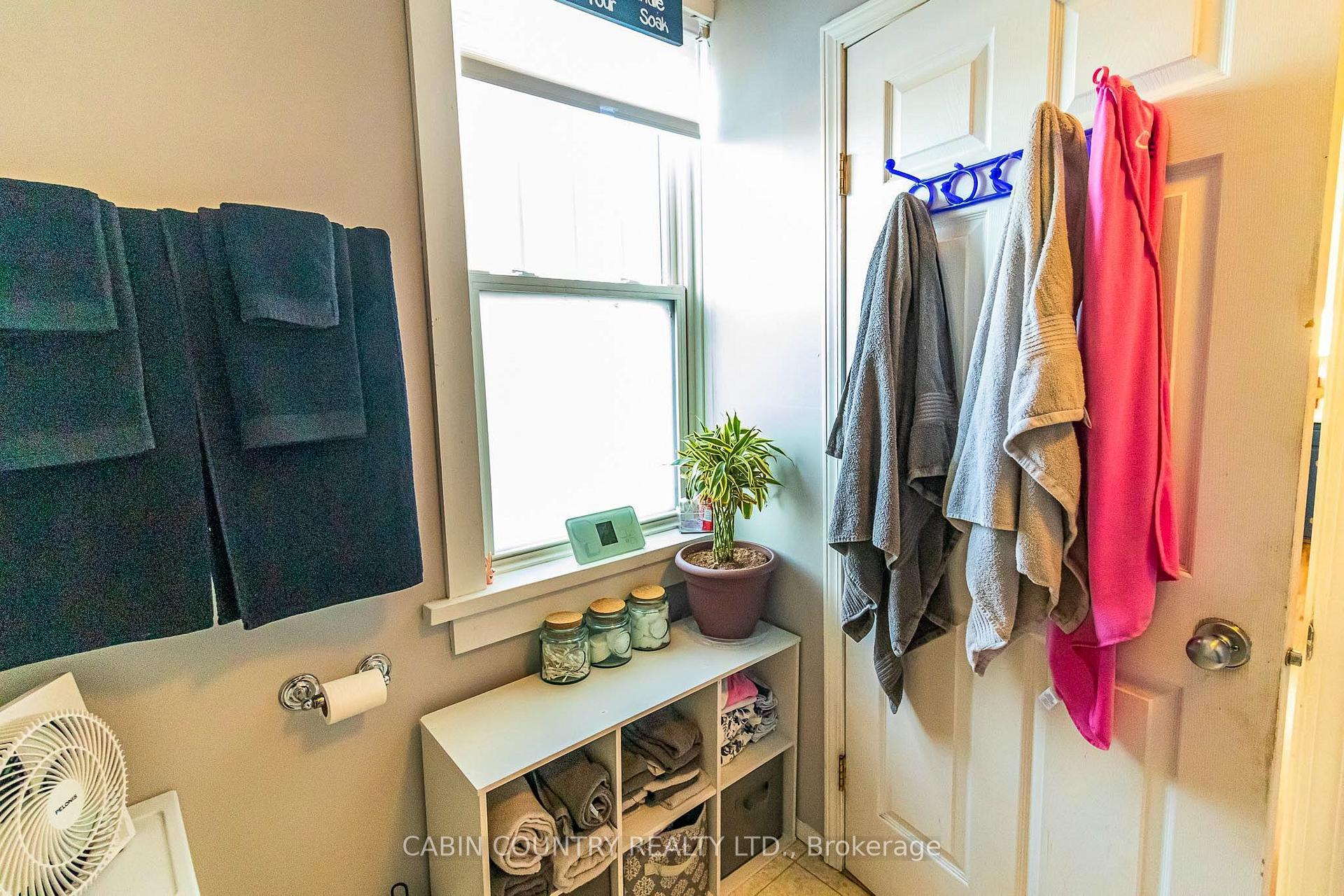 Photo 27 of 1405 Pearl Avenue, Kenora, Lakeside — HOMEH