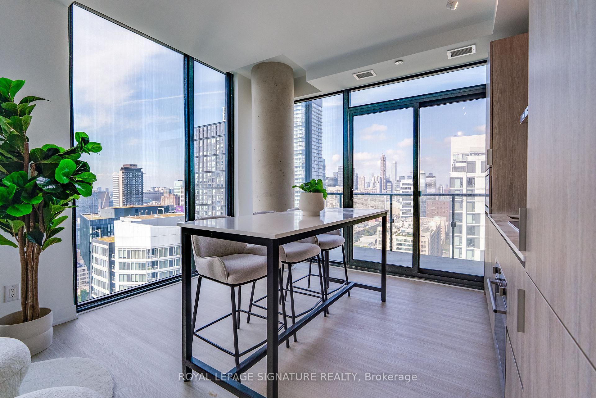 Photo 10 of Unit 3203, 47 Mutual Street, Toronto, Church-Yonge Corridor — HOMEH
