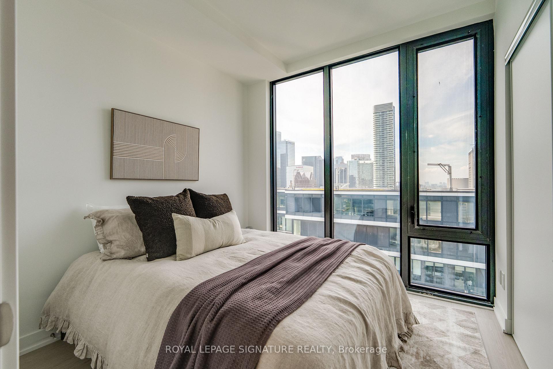 Photo 30 of Unit 3203, 47 Mutual Street, Toronto, Church-Yonge Corridor — HOMEH