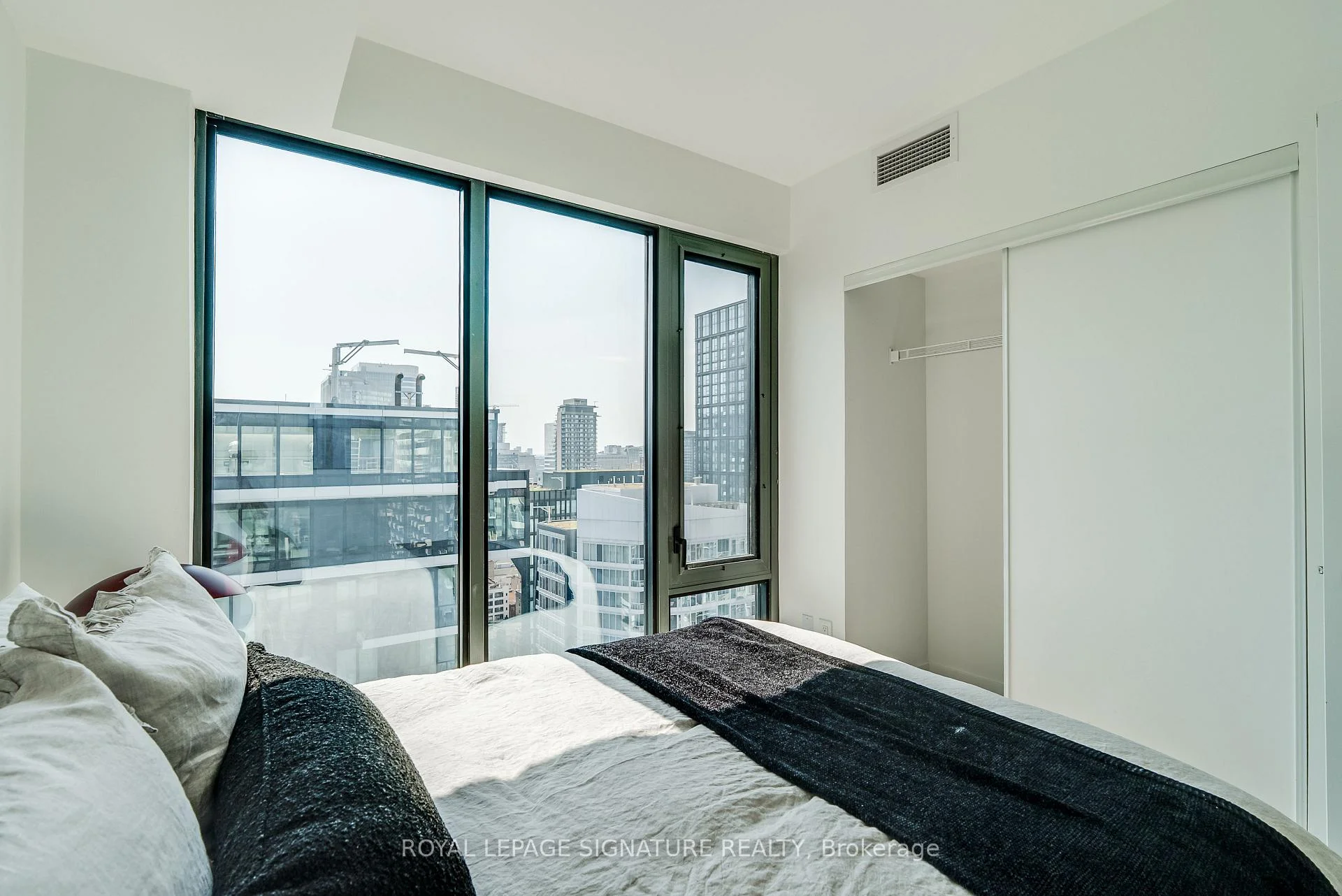 Photo 33 of Unit 3203, 47 Mutual Street, Toronto, Church-Yonge Corridor — HOMEH