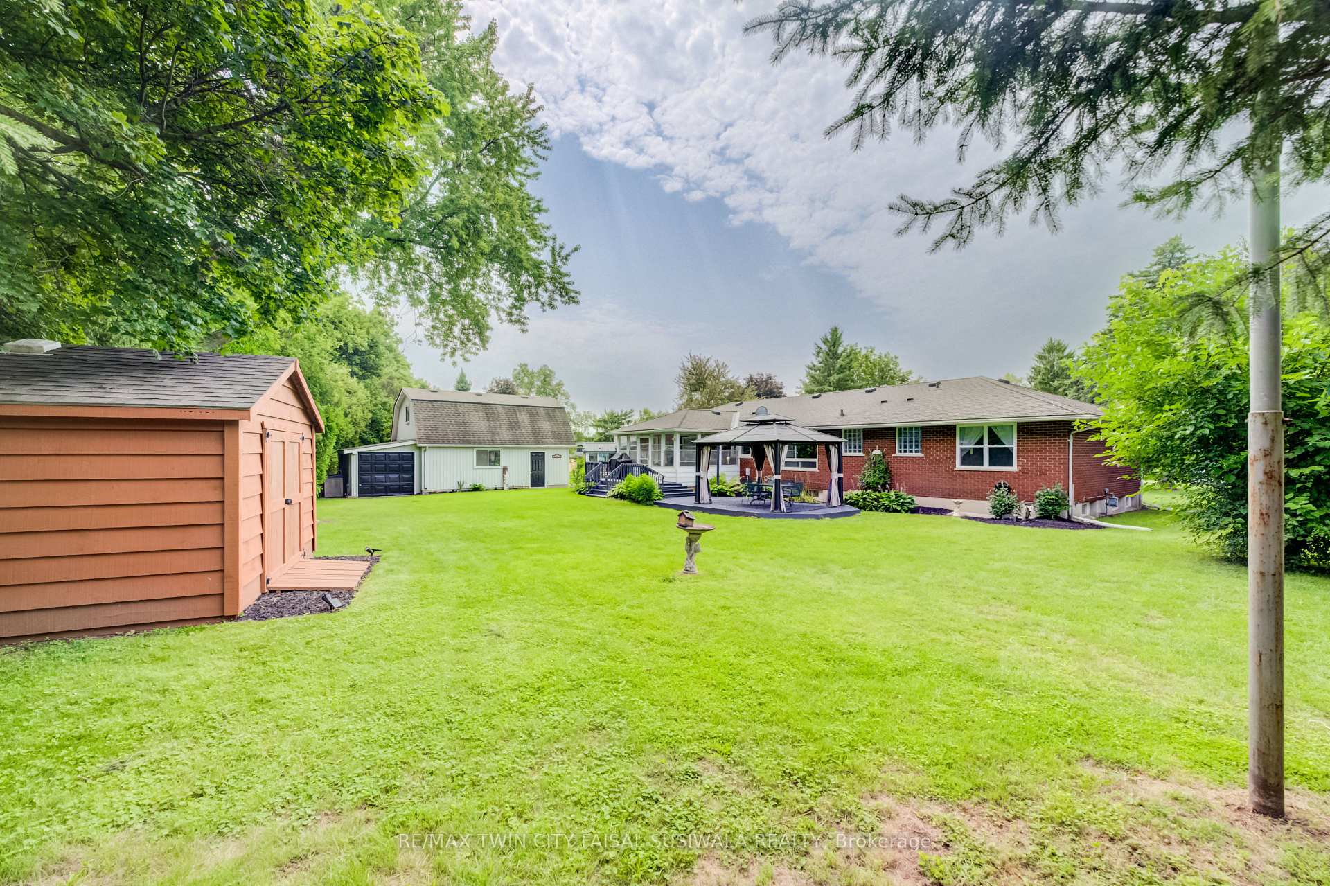Photo 10 of 44 Oakwood Drive, Cambridge, Preston North — HOMEH