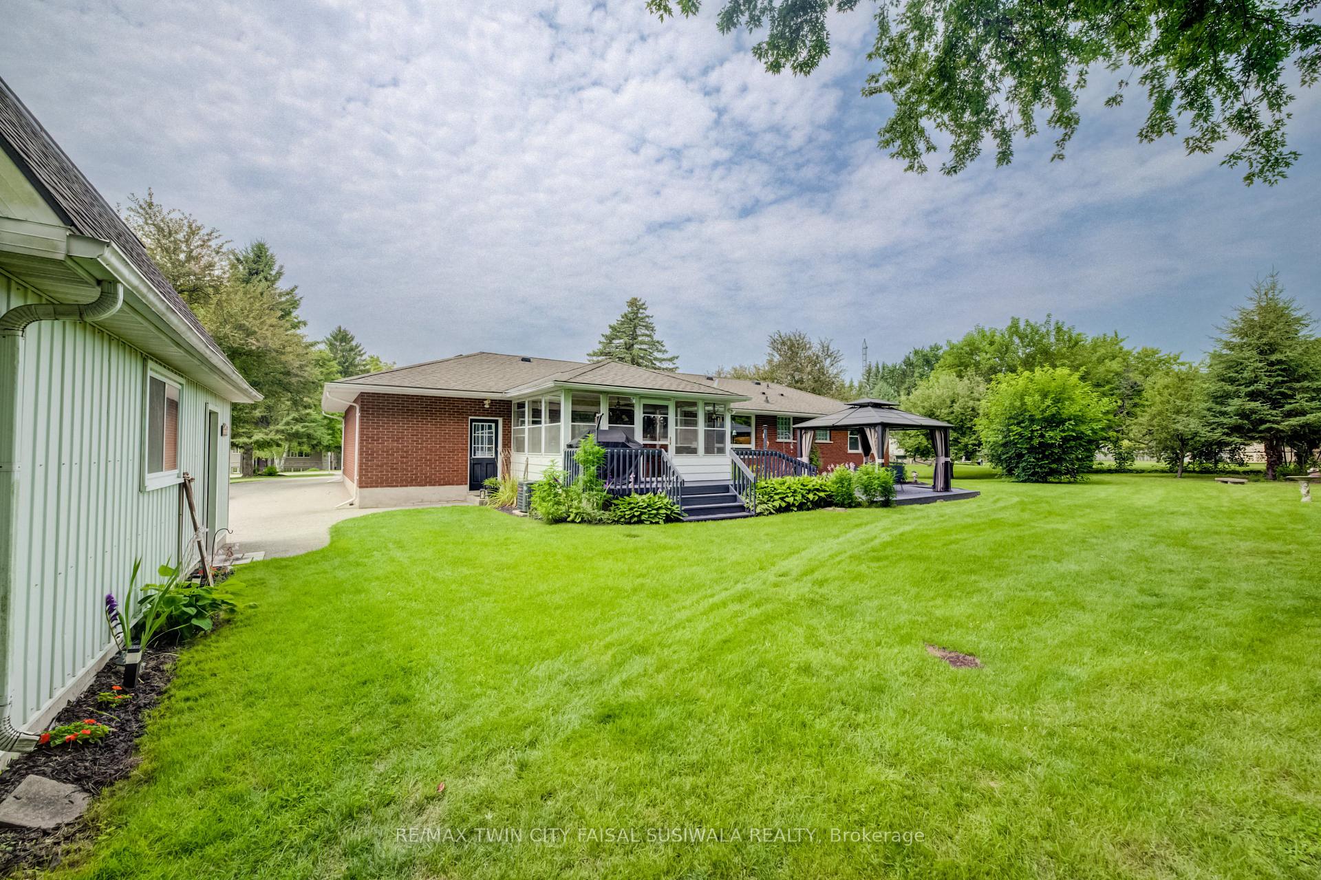 Photo 11 of 44 Oakwood Drive, Cambridge, Preston North — HOMEH