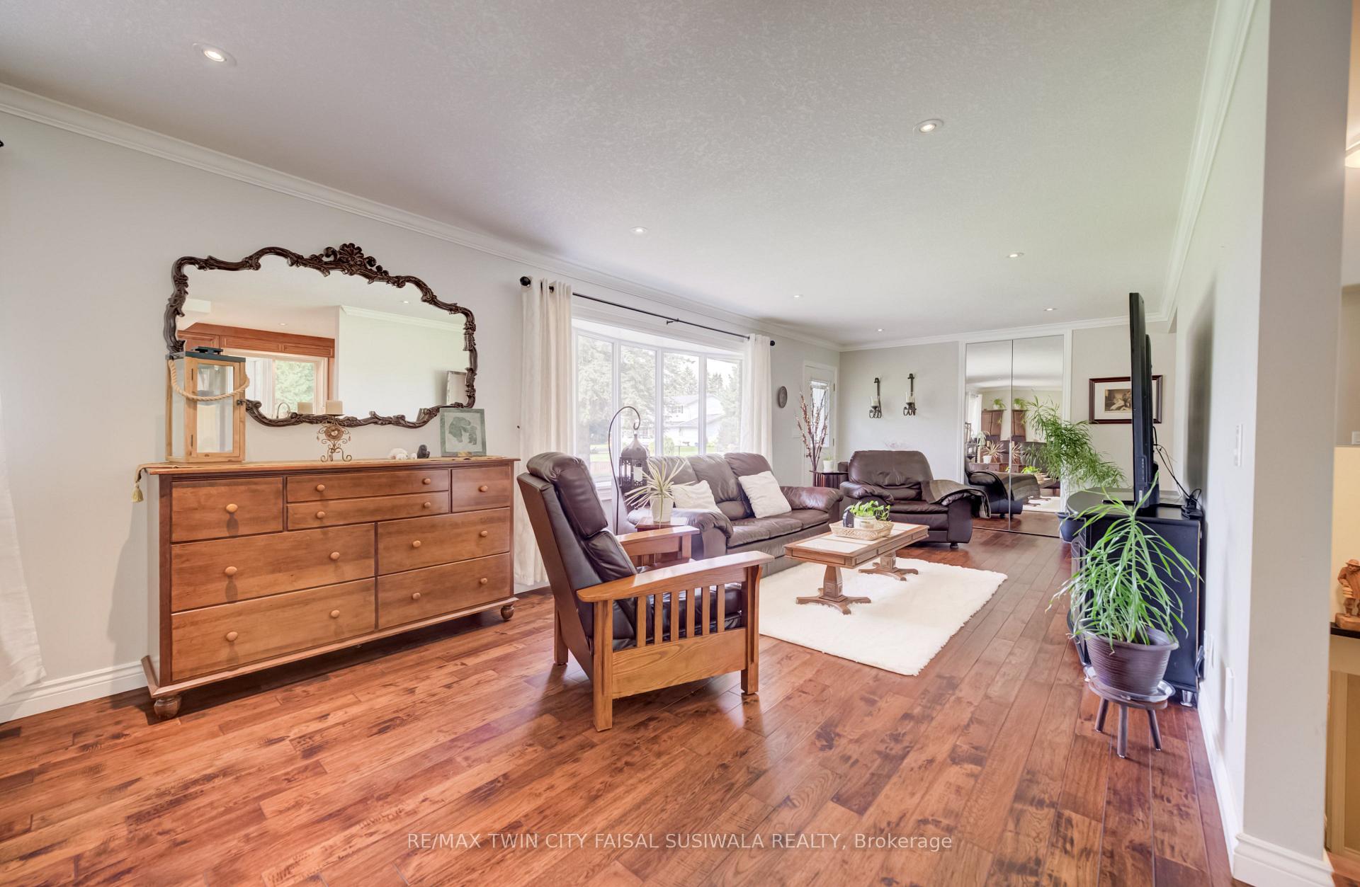 Photo 17 of 44 Oakwood Drive, Cambridge, Preston North — HOMEH