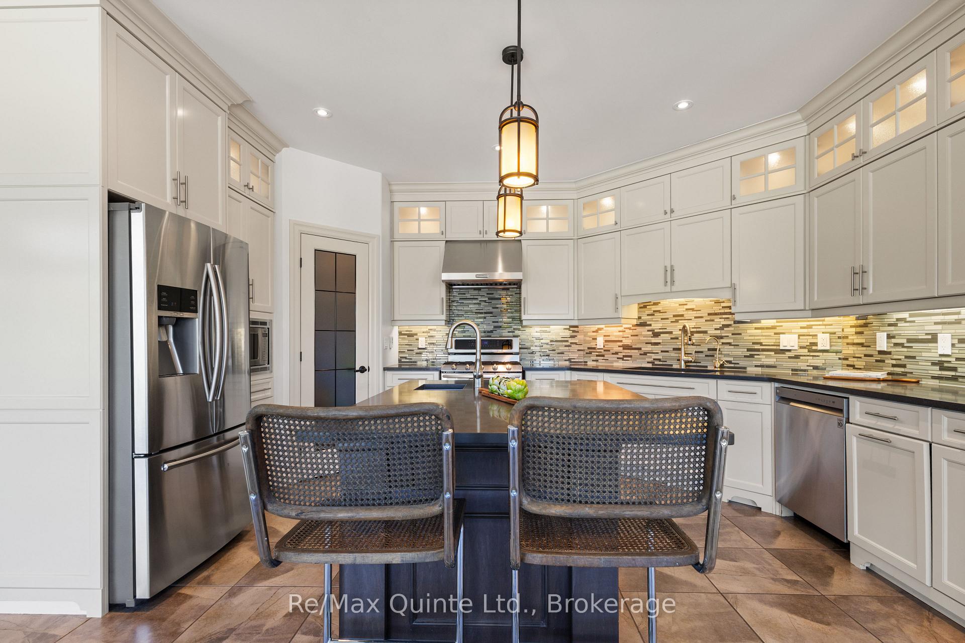 Photo 19 of 54 Settlers Landing Drive, Quinte West, Sidney Ward — HOMEH