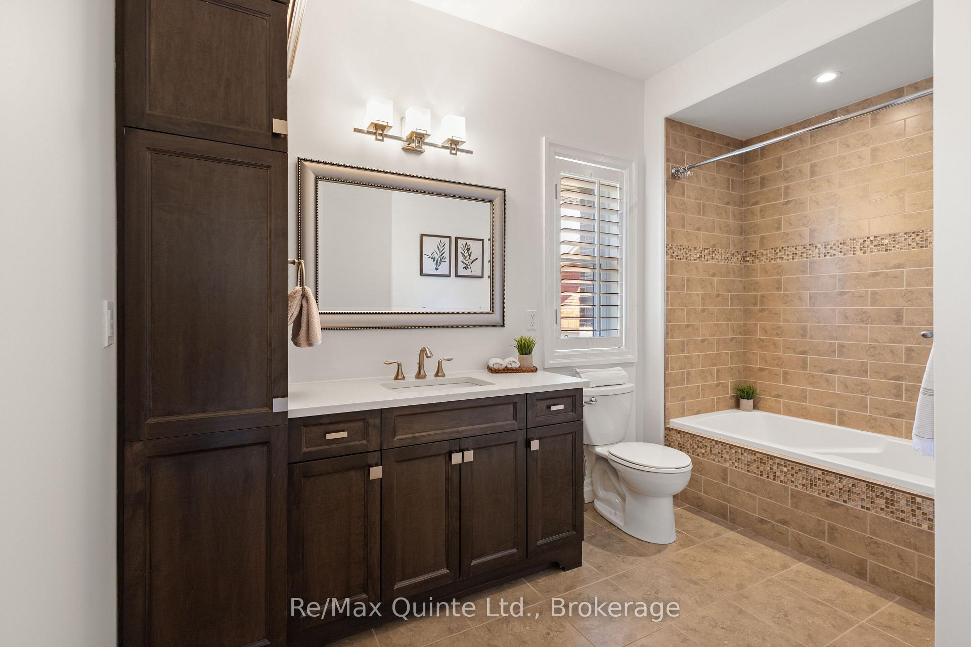 Photo 35 of 54 Settlers Landing Drive, Quinte West, Sidney Ward — HOMEH