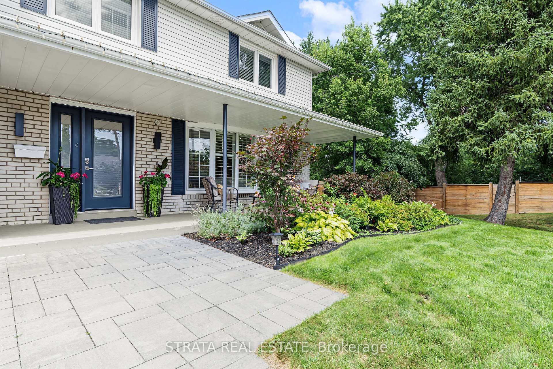 Photo 3 of 36 Hawthorne Road, Etobicoke, Kingsview Village-The Westway — HOMEH