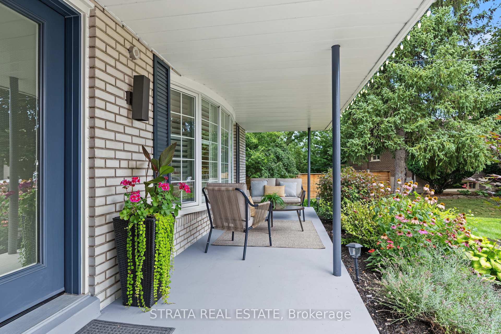 Photo 4 of 36 Hawthorne Road, Etobicoke, Kingsview Village-The Westway — HOMEH