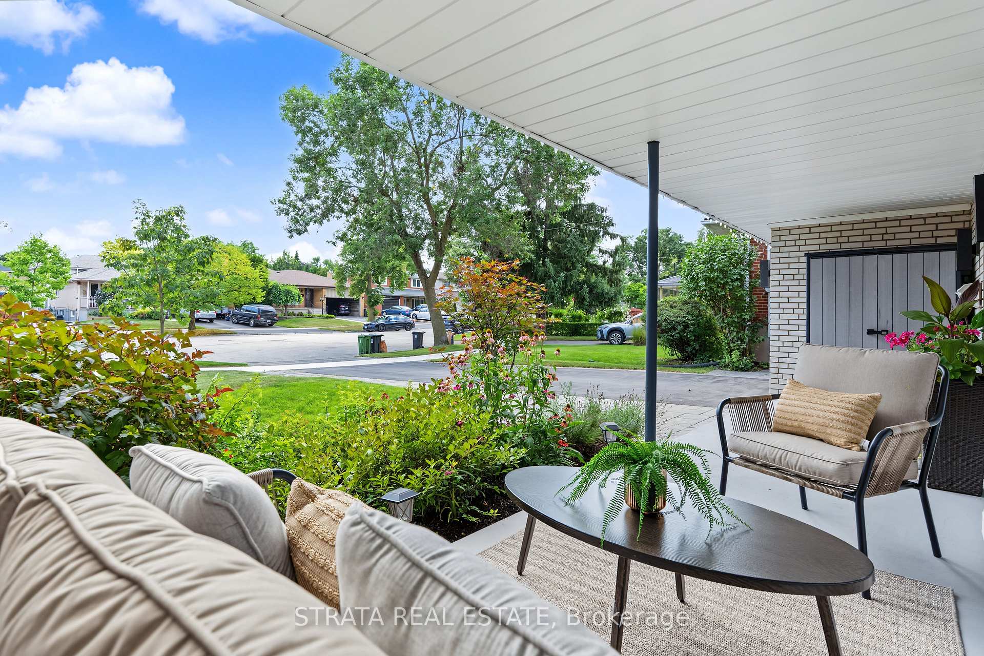 Photo 5 of 36 Hawthorne Road, Etobicoke, Kingsview Village-The Westway — HOMEH