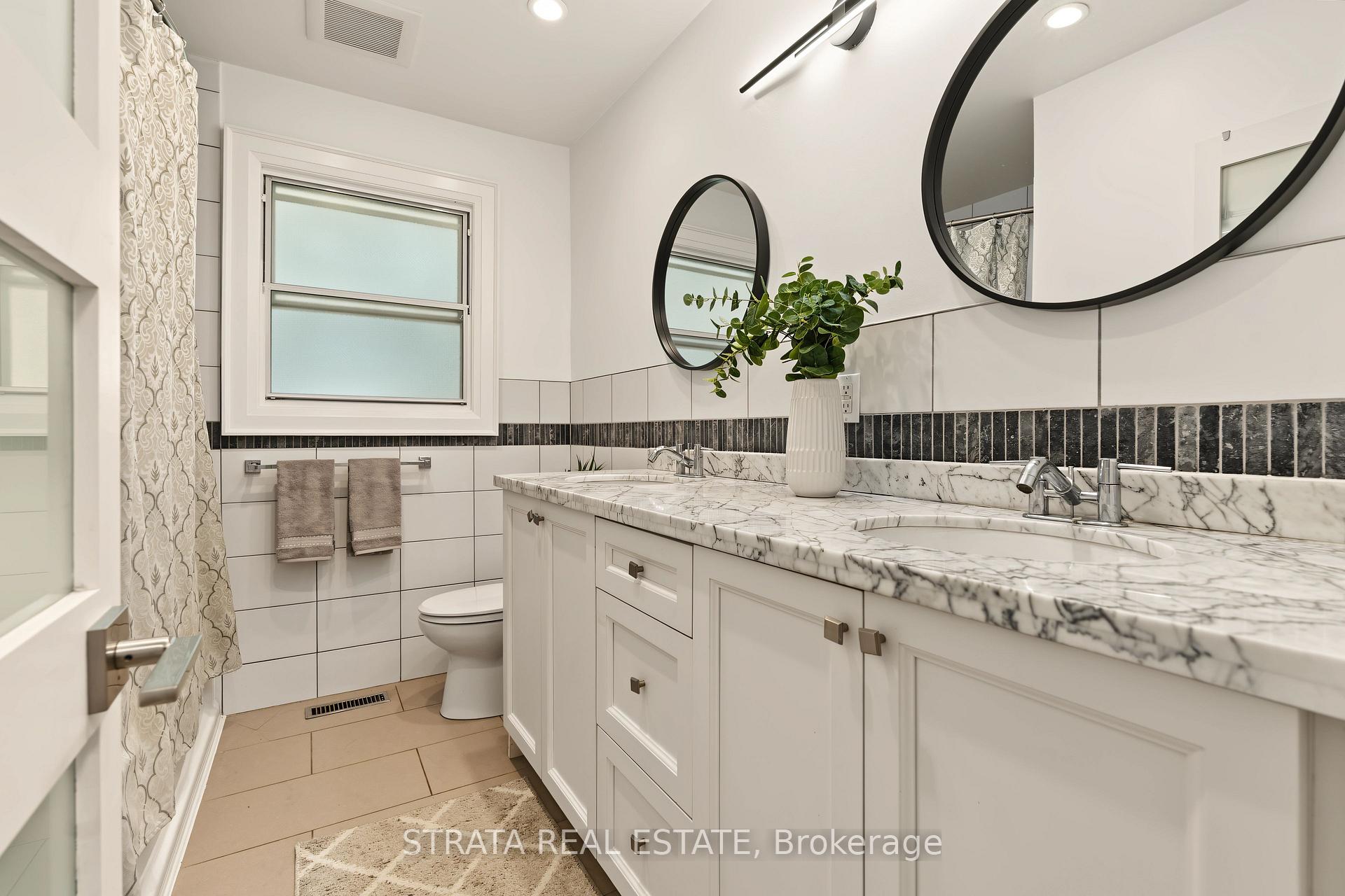 Photo 25 of 36 Hawthorne Road, Etobicoke, Kingsview Village-The Westway — HOMEH