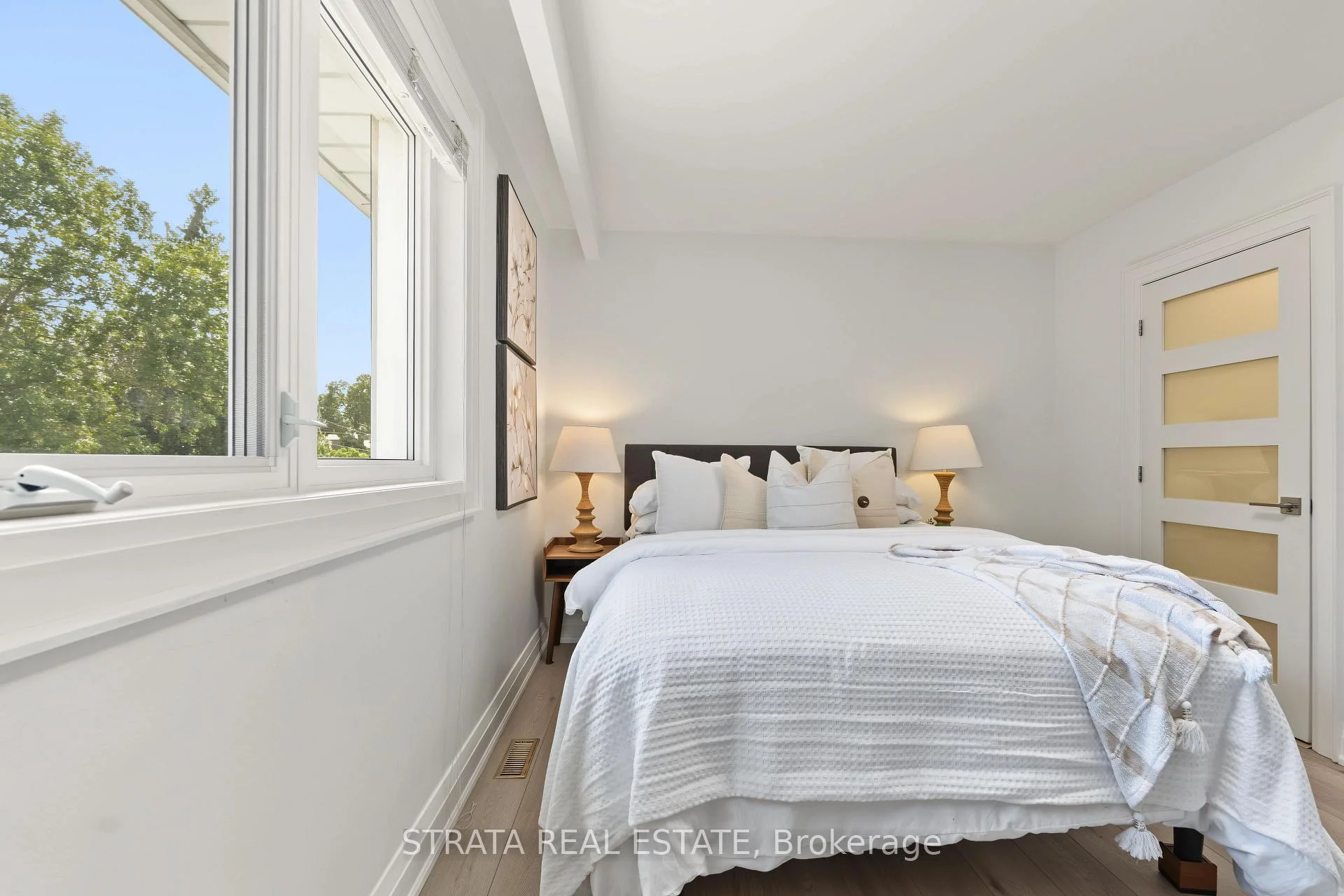 Photo 32 of 36 Hawthorne Road, Etobicoke, Kingsview Village-The Westway — HOMEH