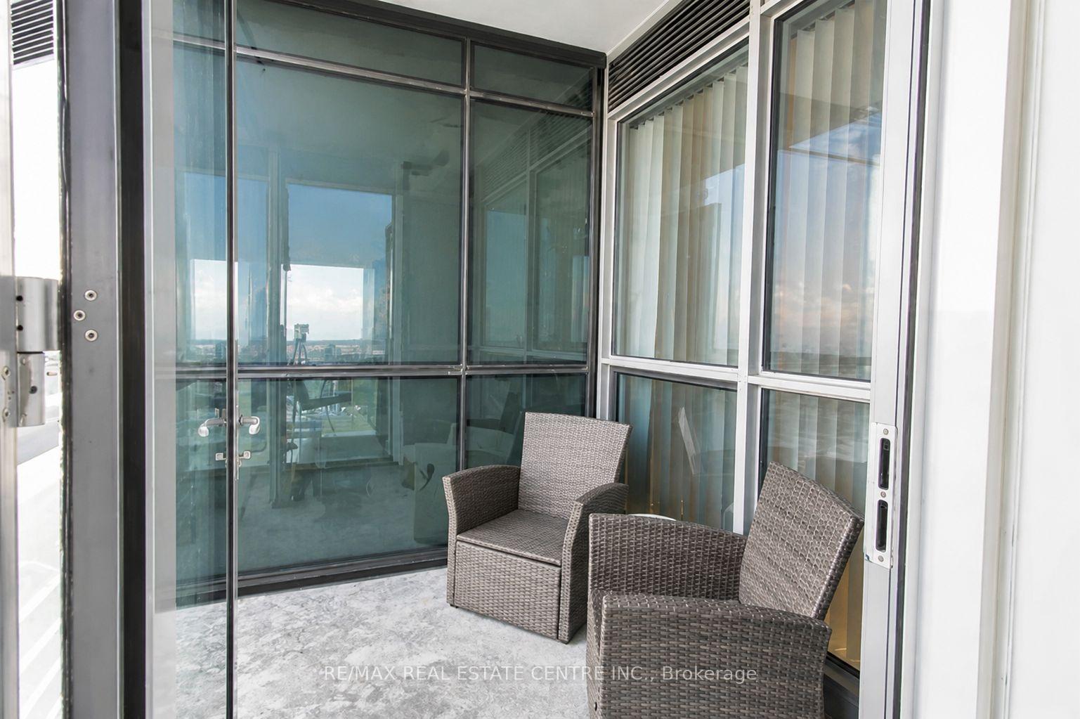 Photo 12 of Unit 5007, 386 Yonge Street, Toronto, Bay Street Corridor — HOMEH