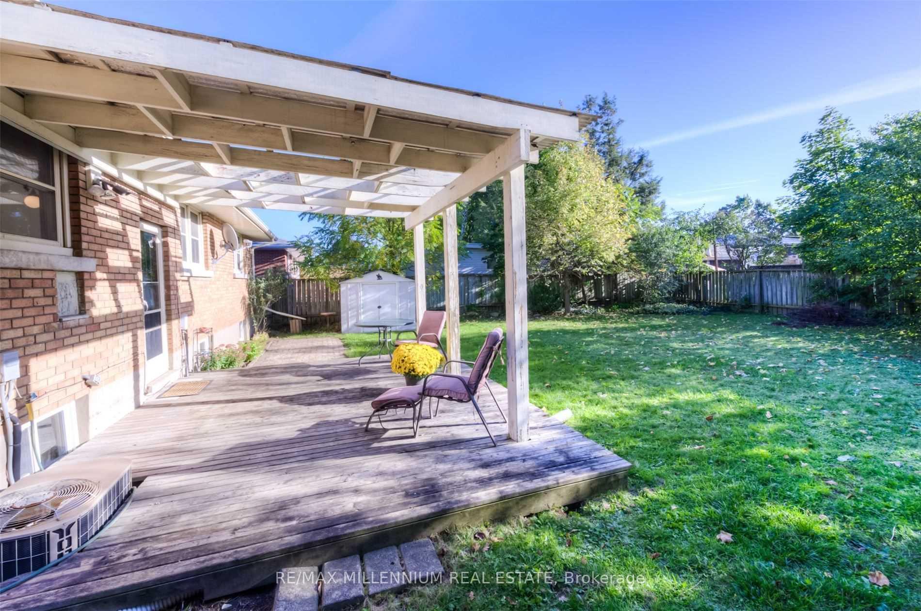 Photo 9 of 135 Byron Avenue, Kitchener, Vanier - Kitchener — HOMEH