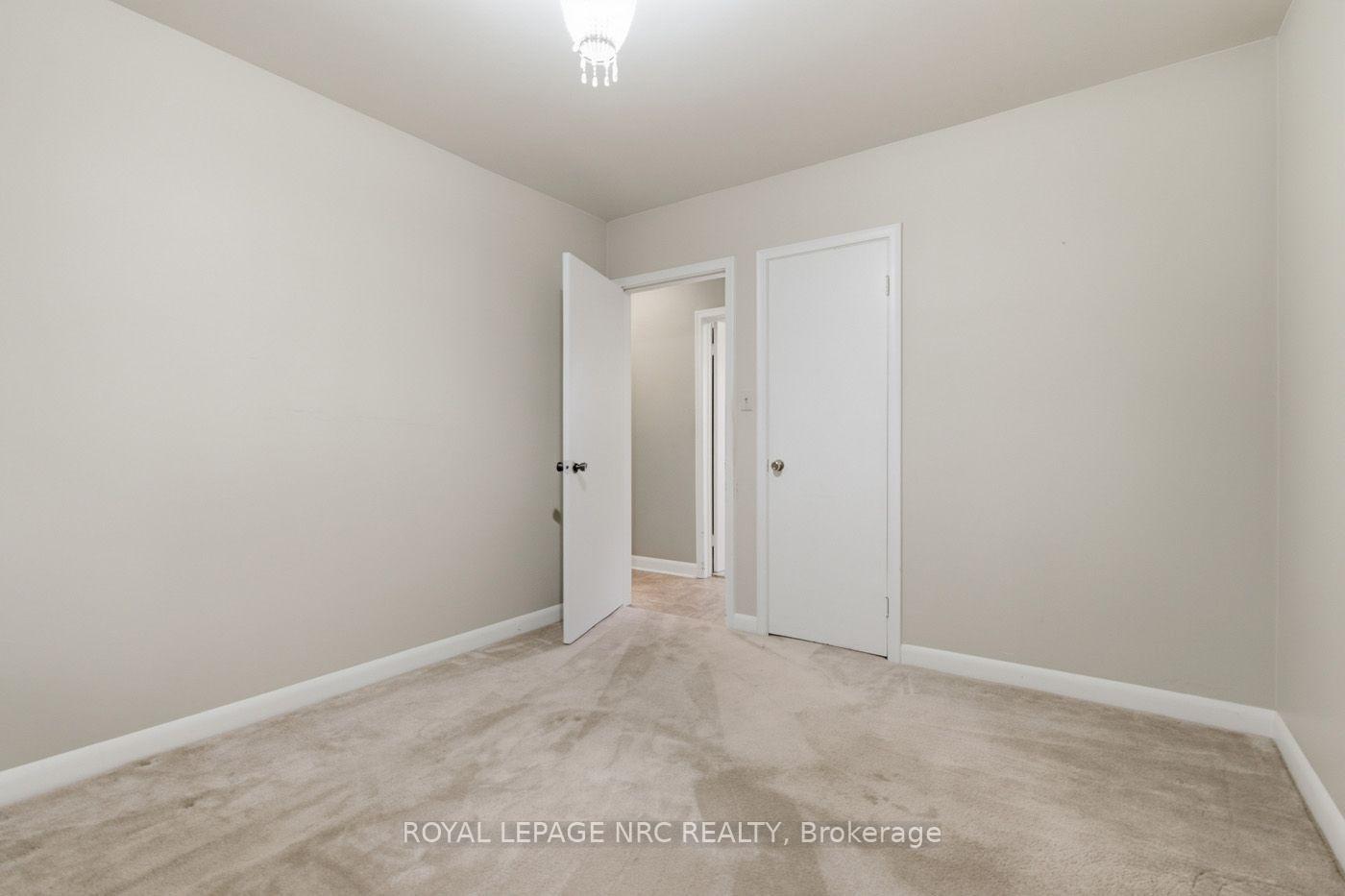 Photo 16 of 131 Joyce Avenue, Welland, Lincoln/Crowland — HOMEH