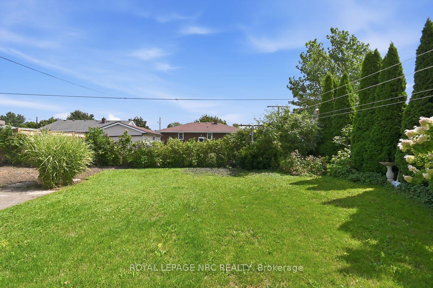 Photo 28 of 131 Joyce Avenue, Welland, Lincoln/Crowland — HOMEH