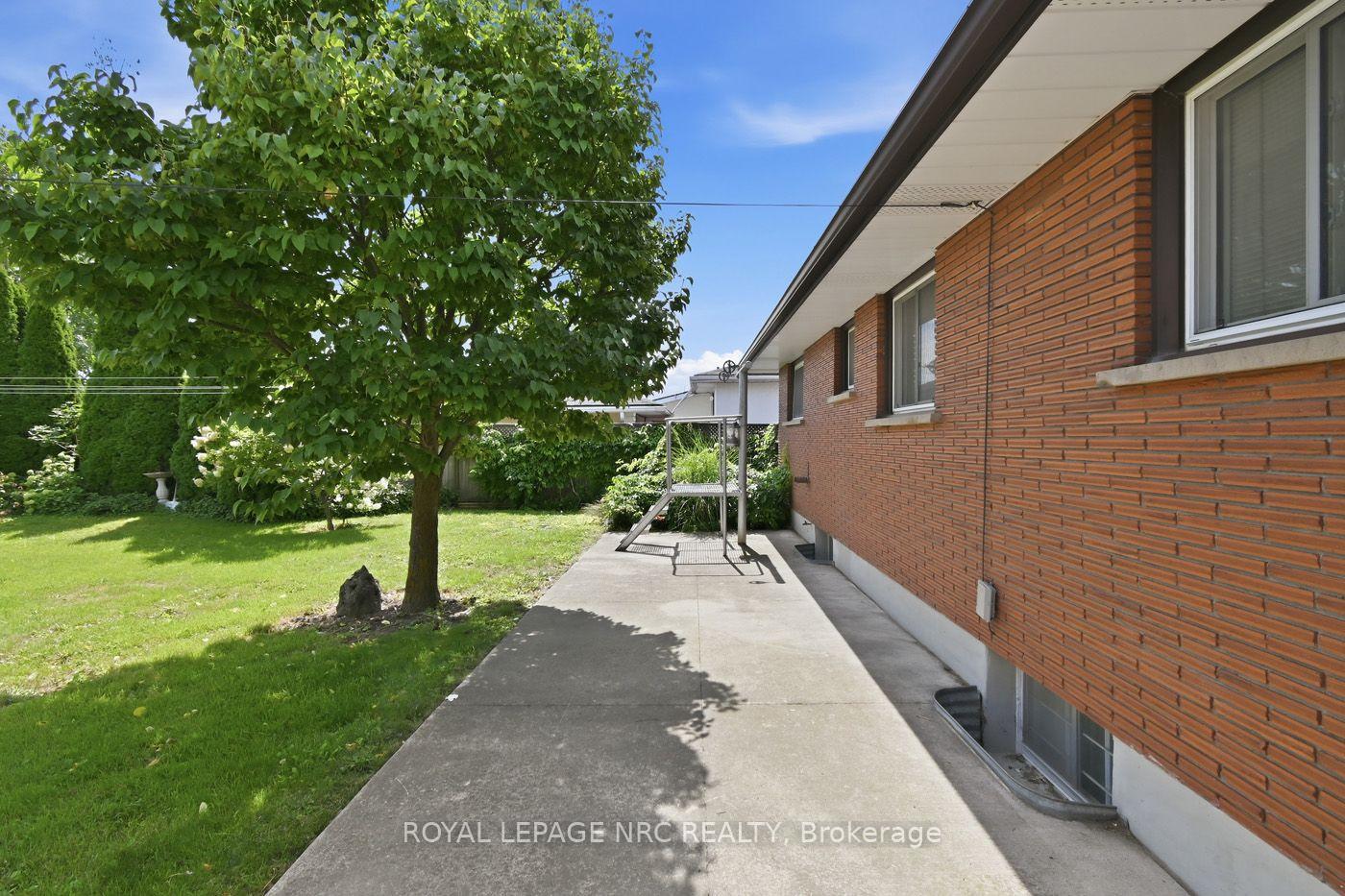 Photo 29 of 131 Joyce Avenue, Welland, Lincoln/Crowland — HOMEH