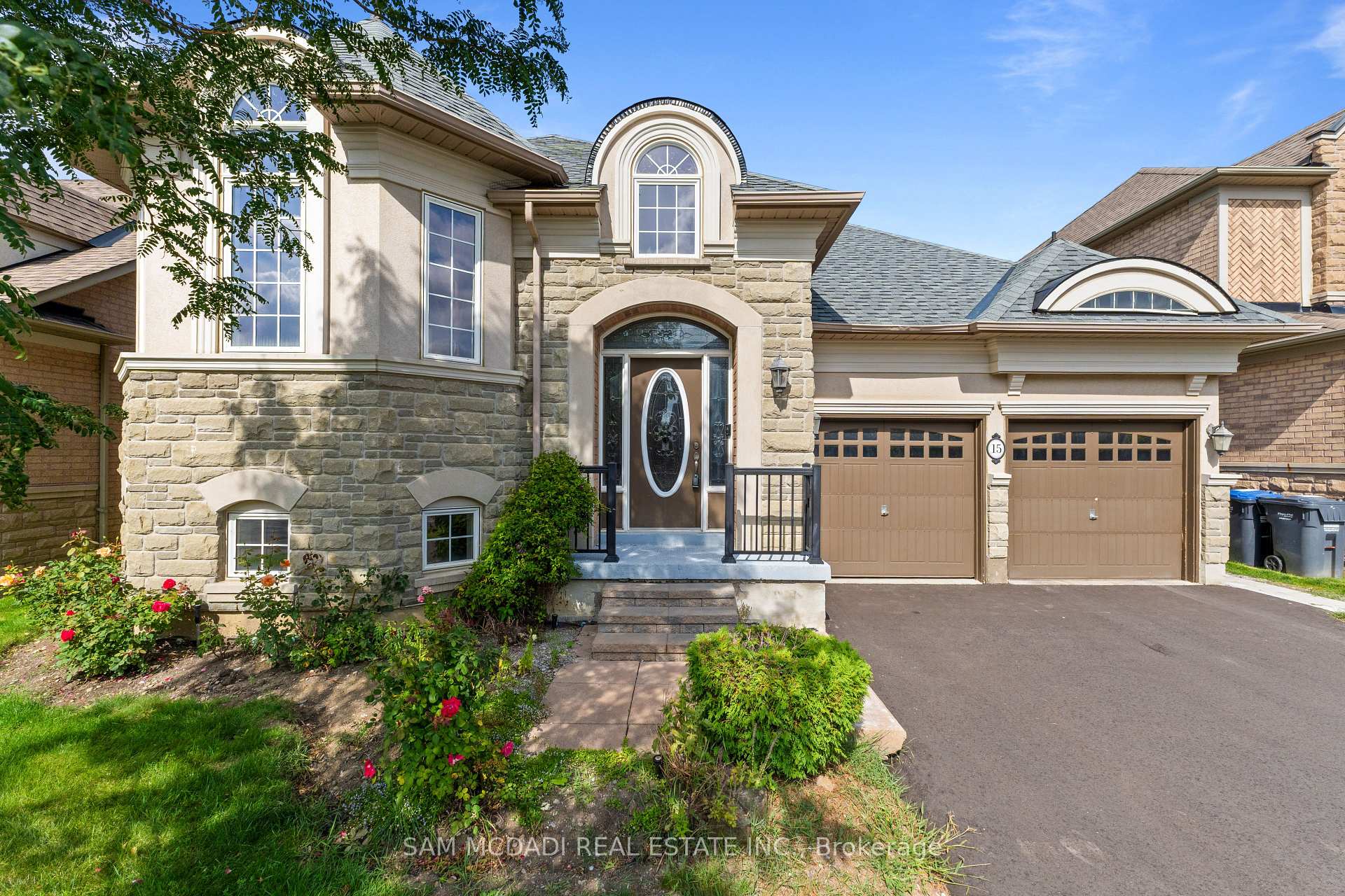 Front of 15 Eaglesprings Crescent