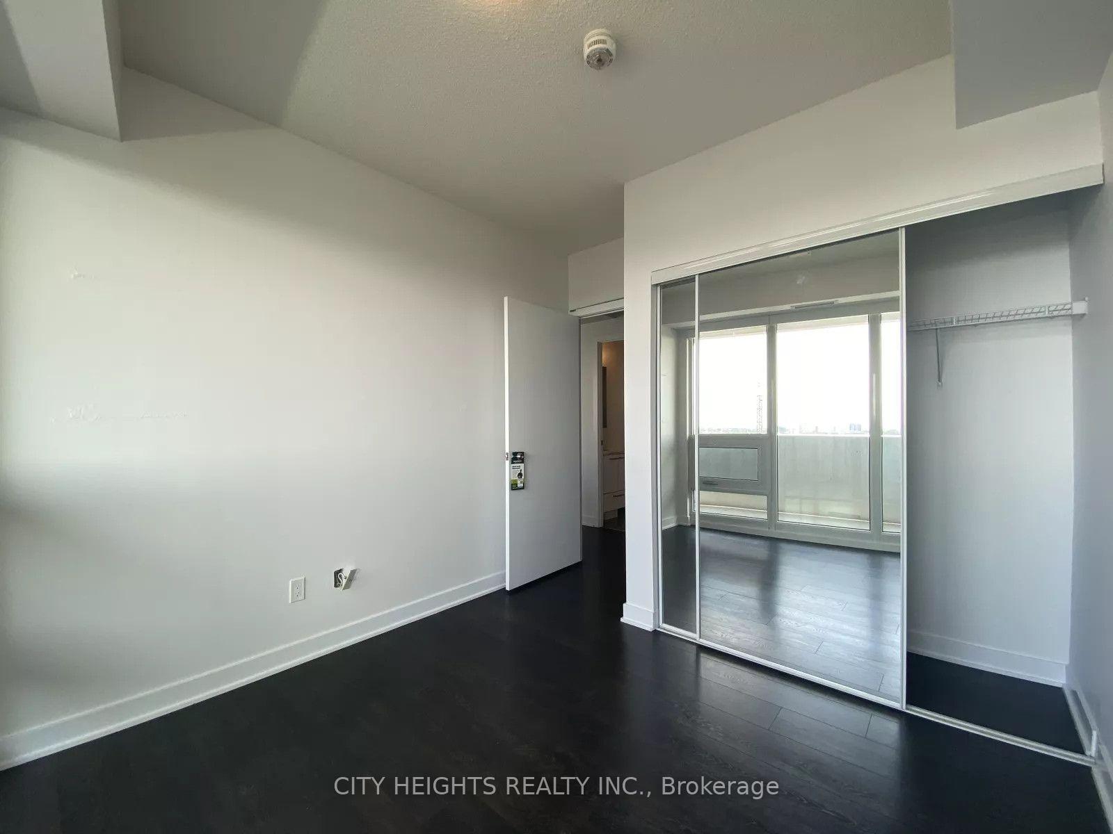 Photo 8 of Unit 2209, 2221 Yonge Street, Toronto, Mount Pleasant West — HOMEH