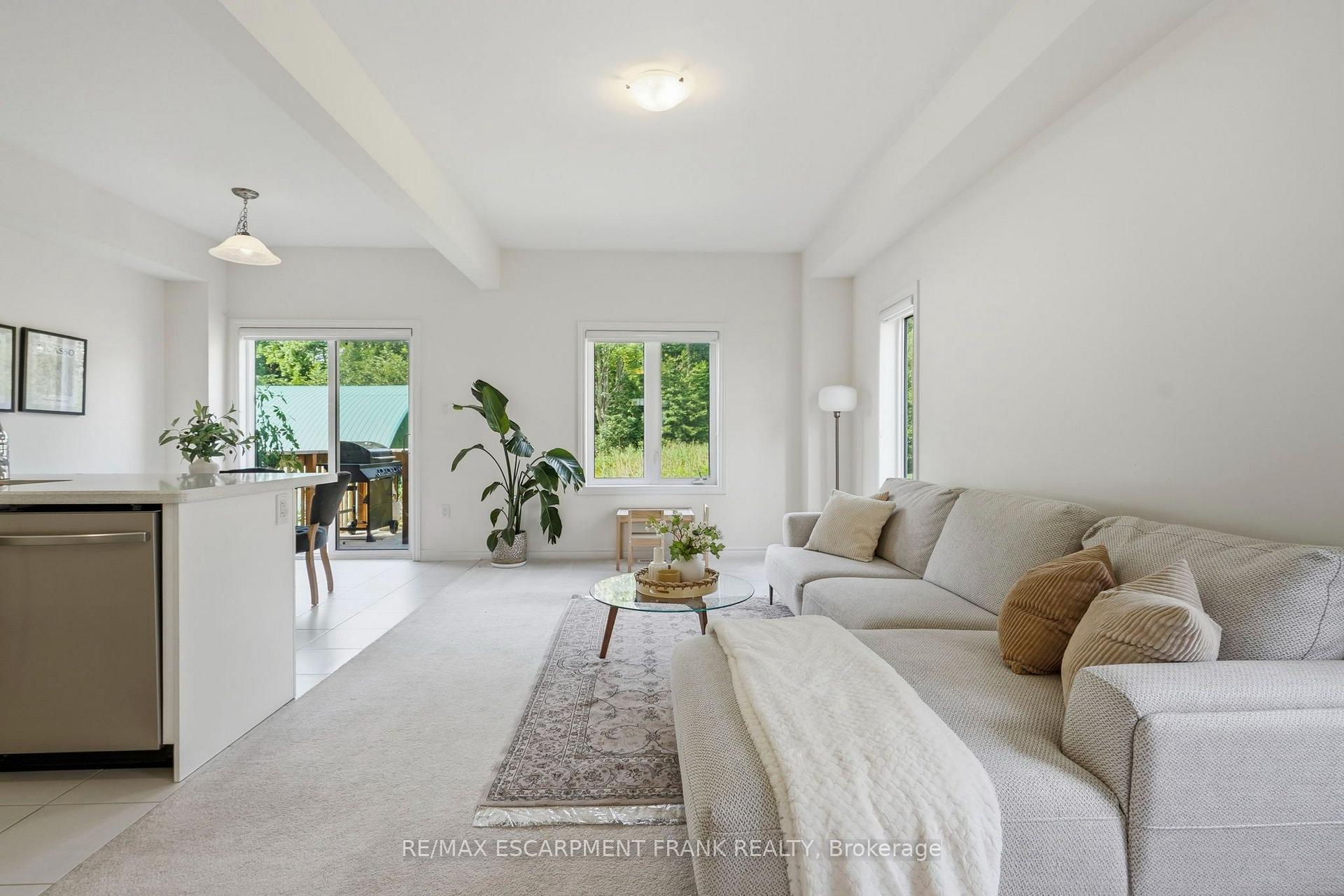 Photo 9 of Unit 68, 305 Garner Road W, Hamilton, Ancaster — HOMEH