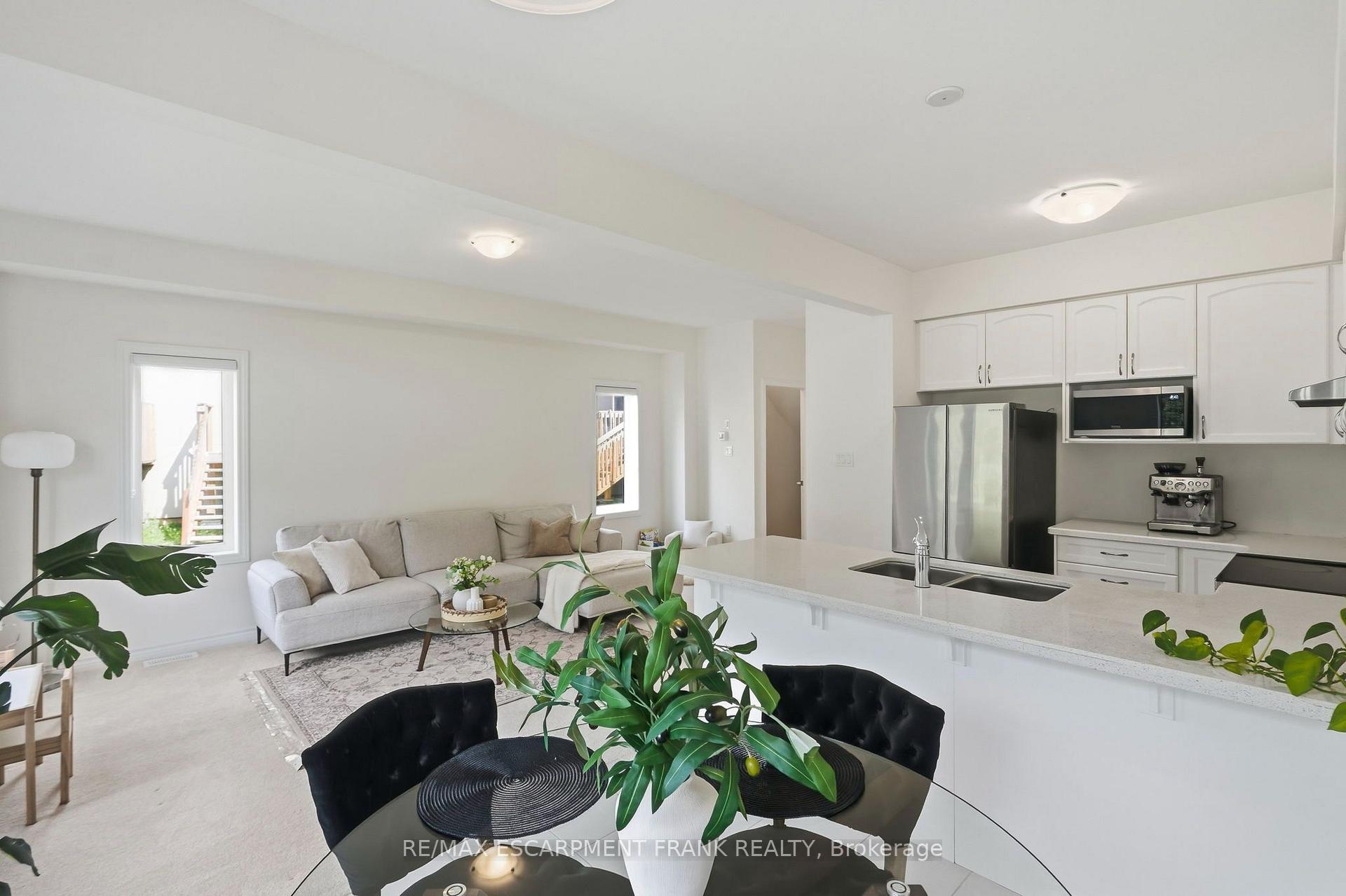 Photo 12 of Unit 68, 305 Garner Road W, Hamilton, Ancaster — HOMEH