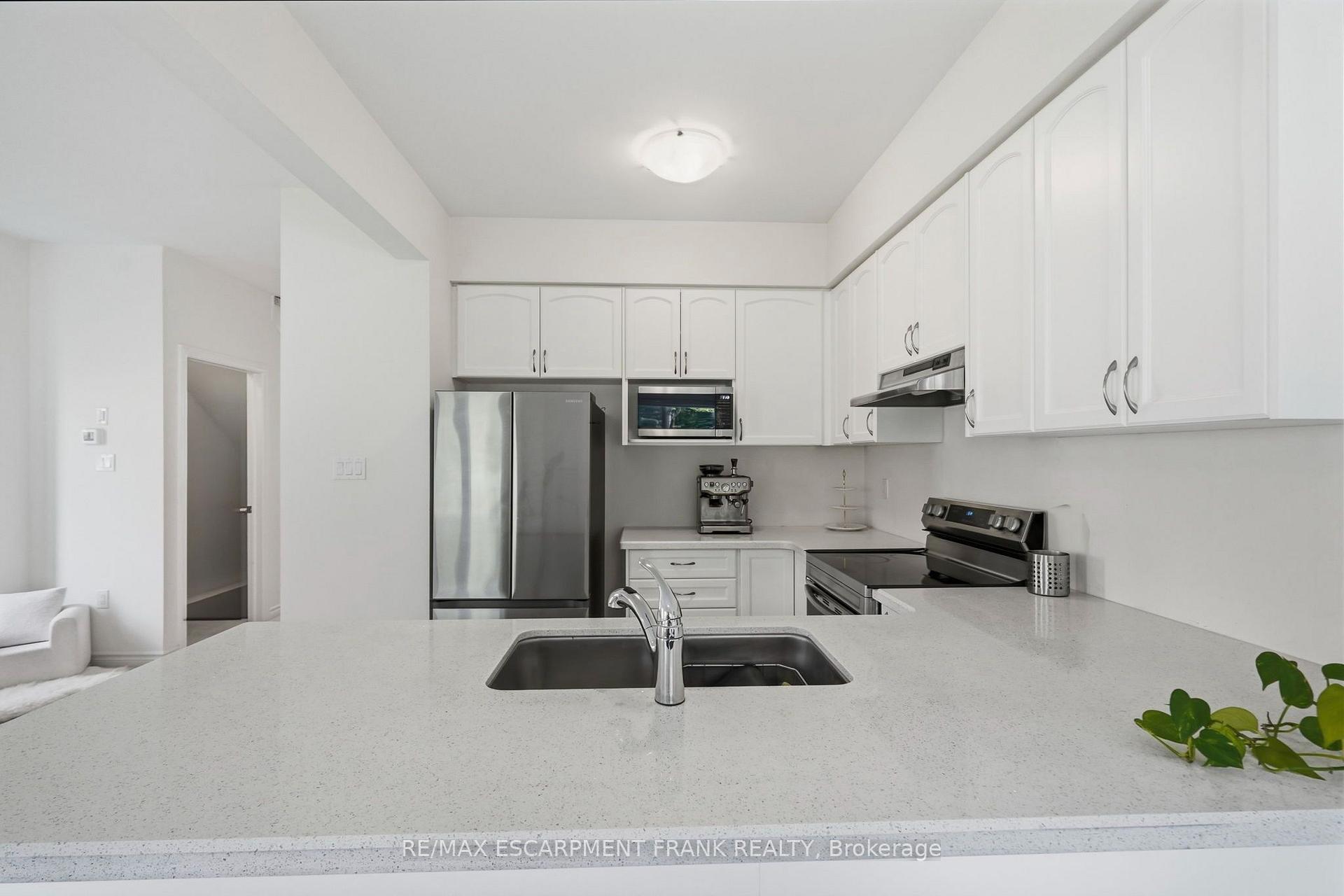 Photo 19 of Unit 68, 305 Garner Road W, Hamilton, Ancaster — HOMEH