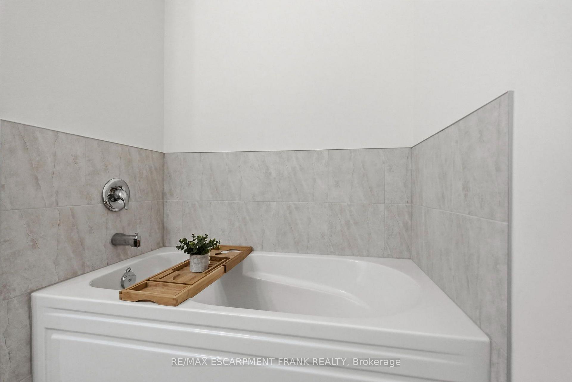 Photo 39 of Unit 68, 305 Garner Road W, Hamilton, Ancaster — HOMEH