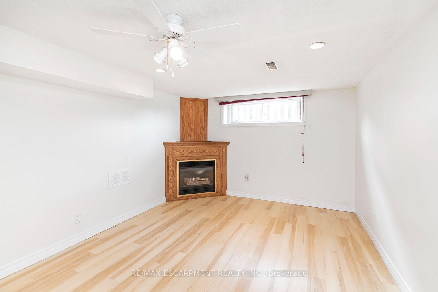 Photo 15 of 37 Lorne Avenue, Grimsby, Grimsby Beach — HOMEH