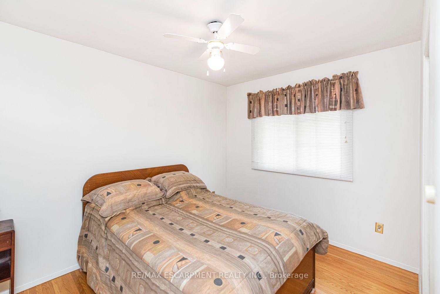 Photo 18 of 37 Lorne Avenue, Grimsby, Grimsby Beach — HOMEH
