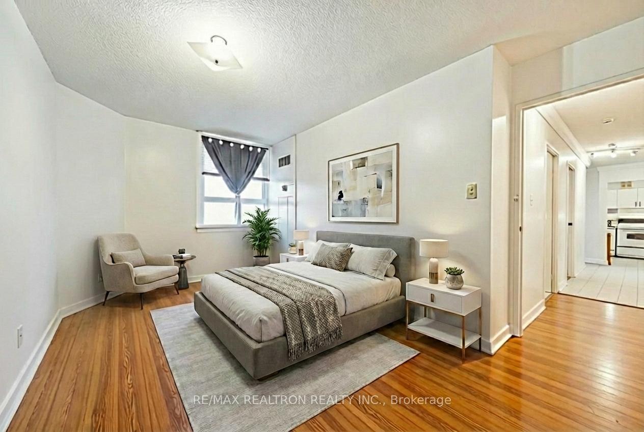 Photo 9 of Unit 903, 236 Albion Road, Etobicoke, Elms-Old Rexdale — HOMEH