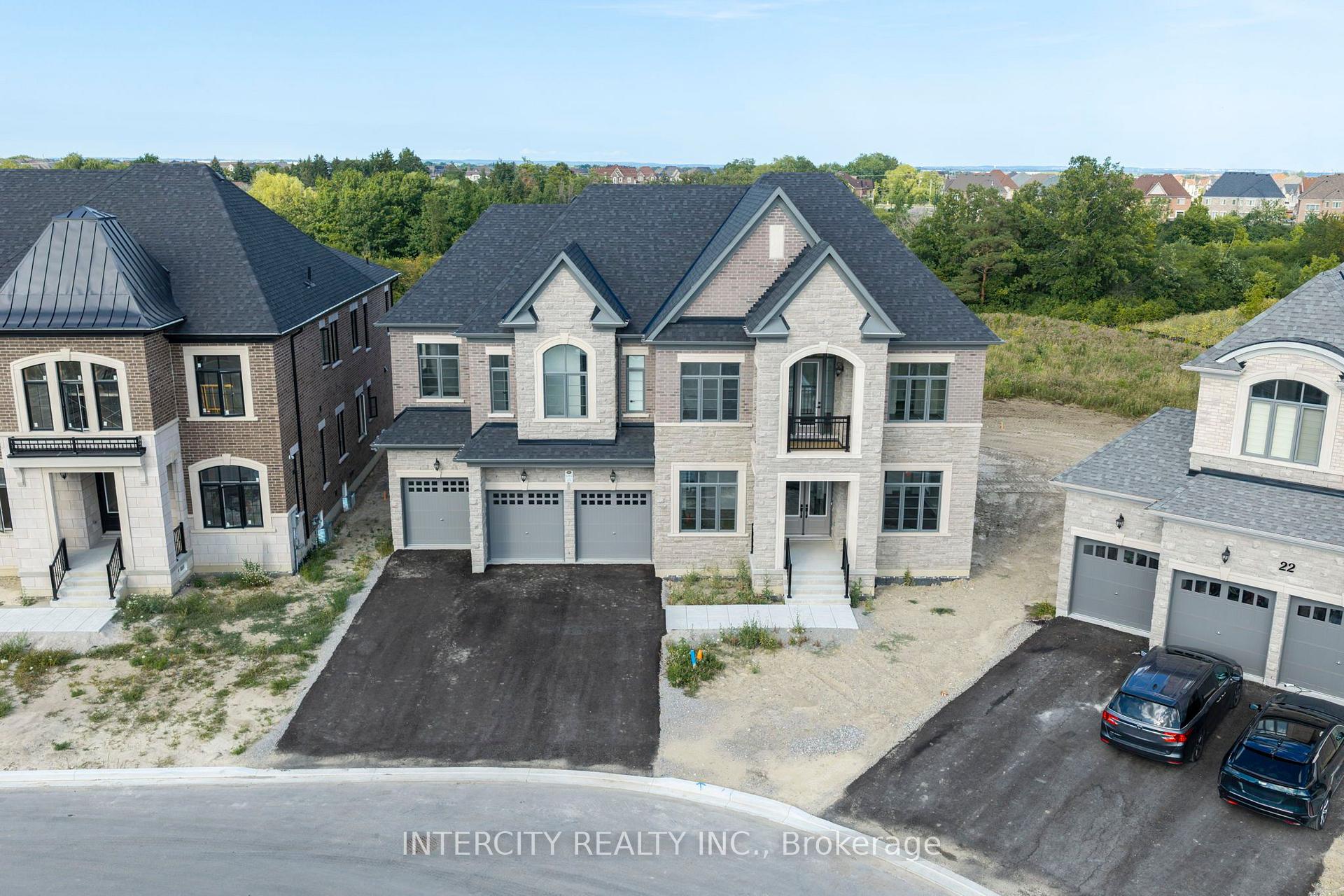 Photo of 20 Gold Bottom Crescent