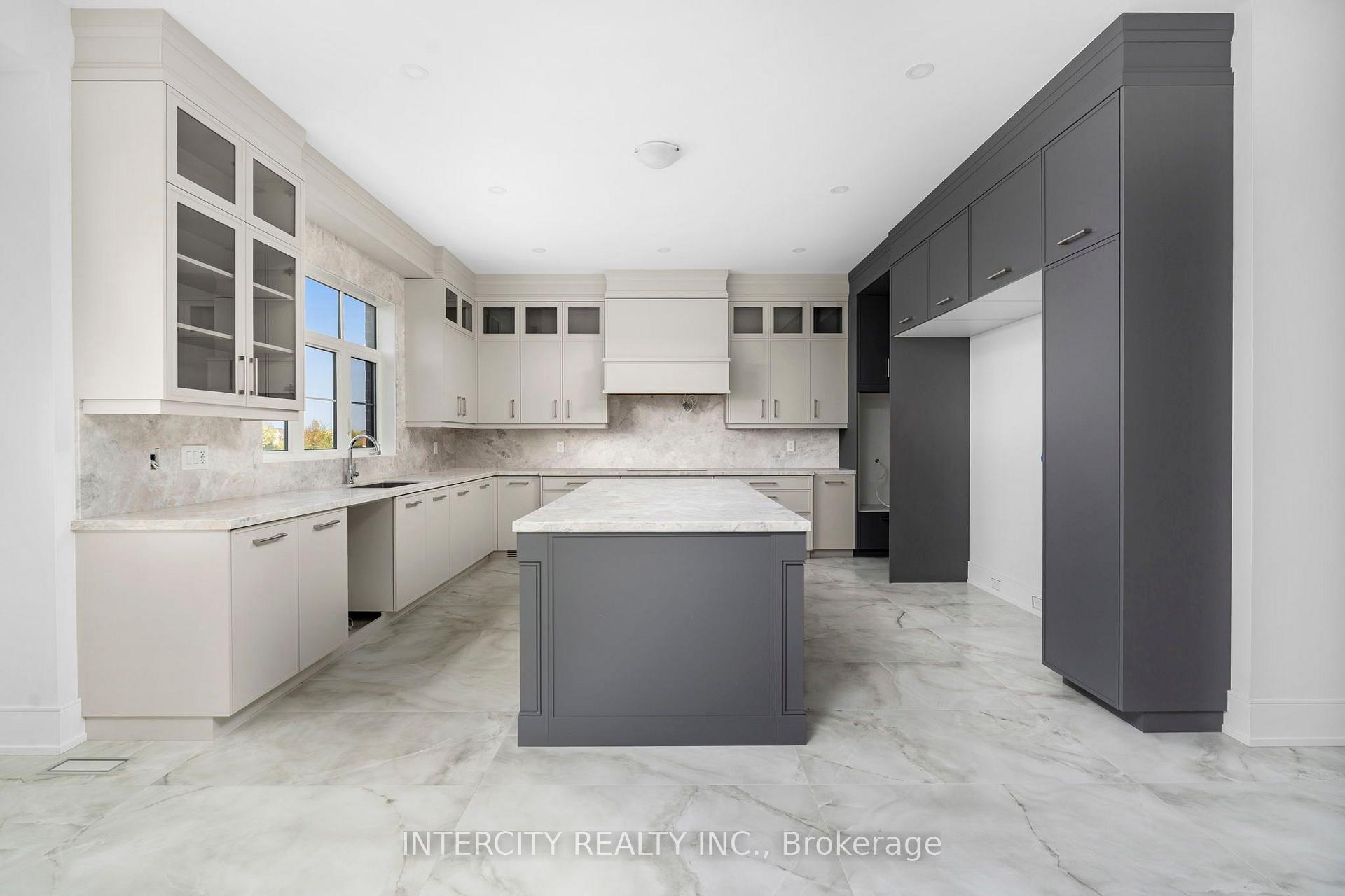 Photo 17 of 20 Gold Bottom Crescent, Brampton, Toronto Gore Rural Estate — HOMEH