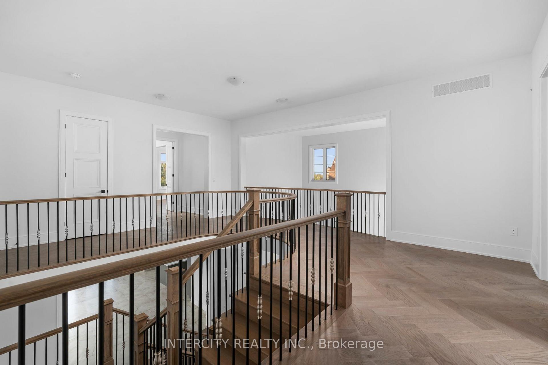 Photo 24 of 20 Gold Bottom Crescent, Brampton, Toronto Gore Rural Estate — HOMEH