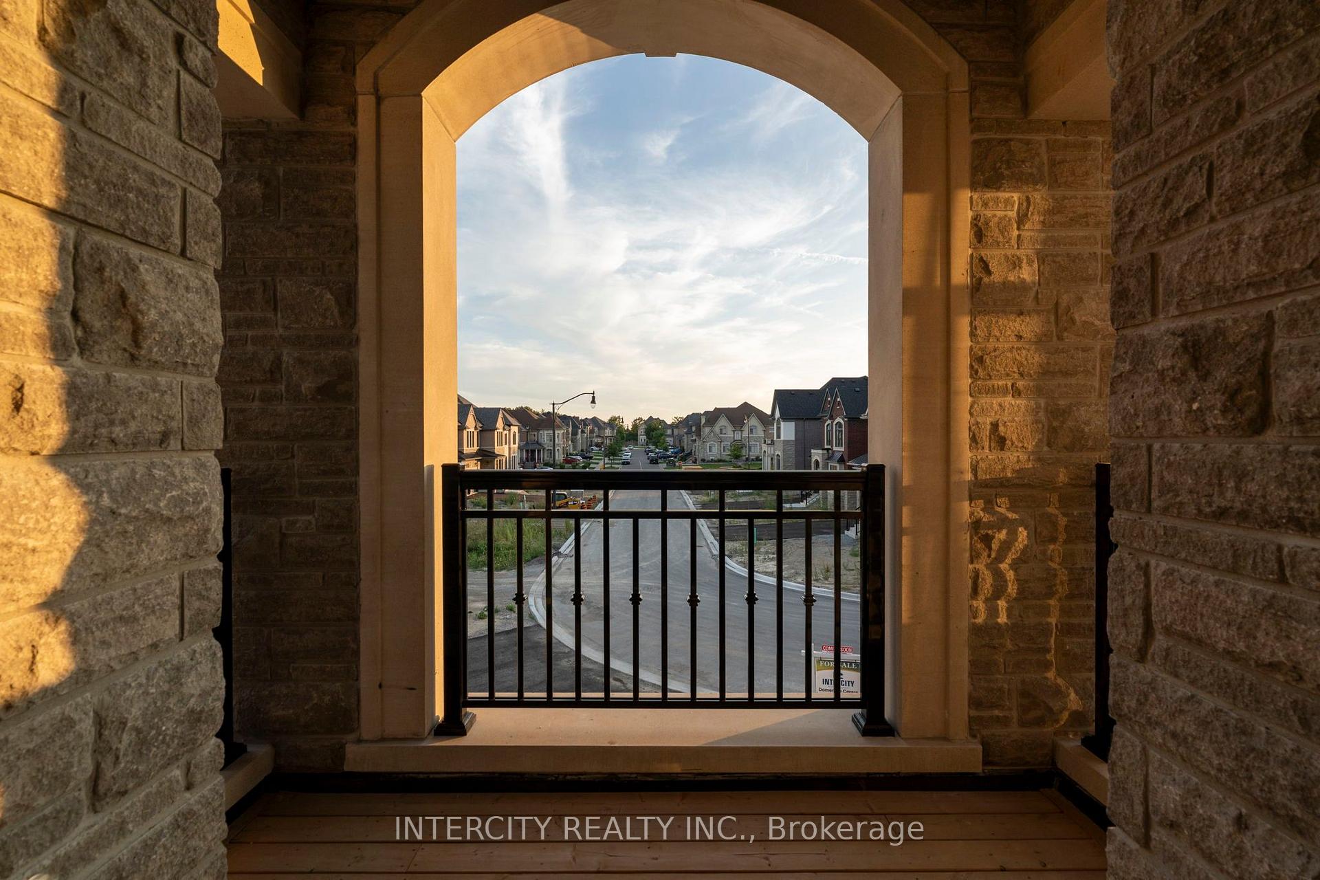 Photo 43 of 20 Gold Bottom Crescent, Brampton, Toronto Gore Rural Estate — HOMEH