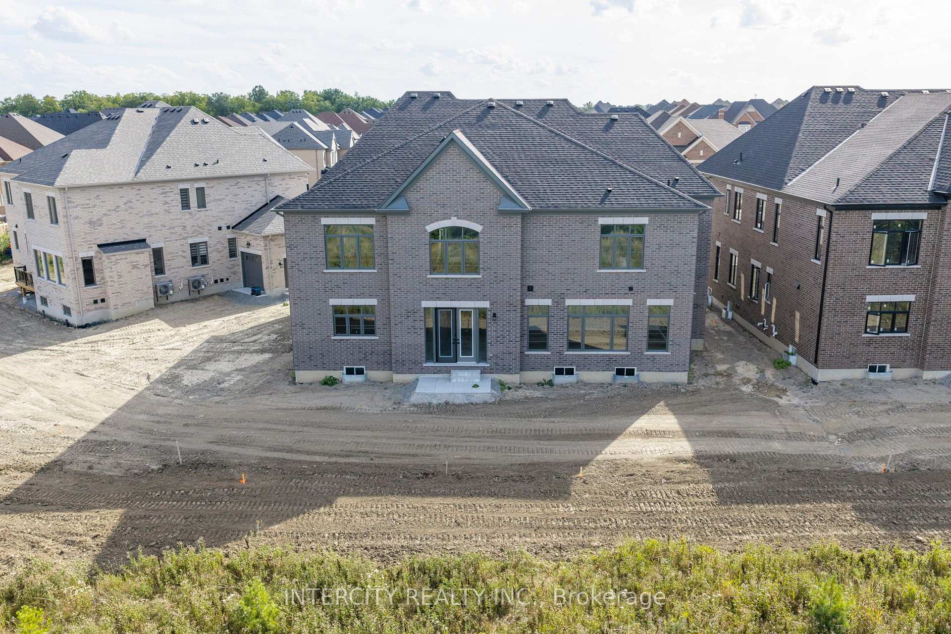 Photo 49 of 20 Gold Bottom Crescent, Brampton, Toronto Gore Rural Estate — HOMEH