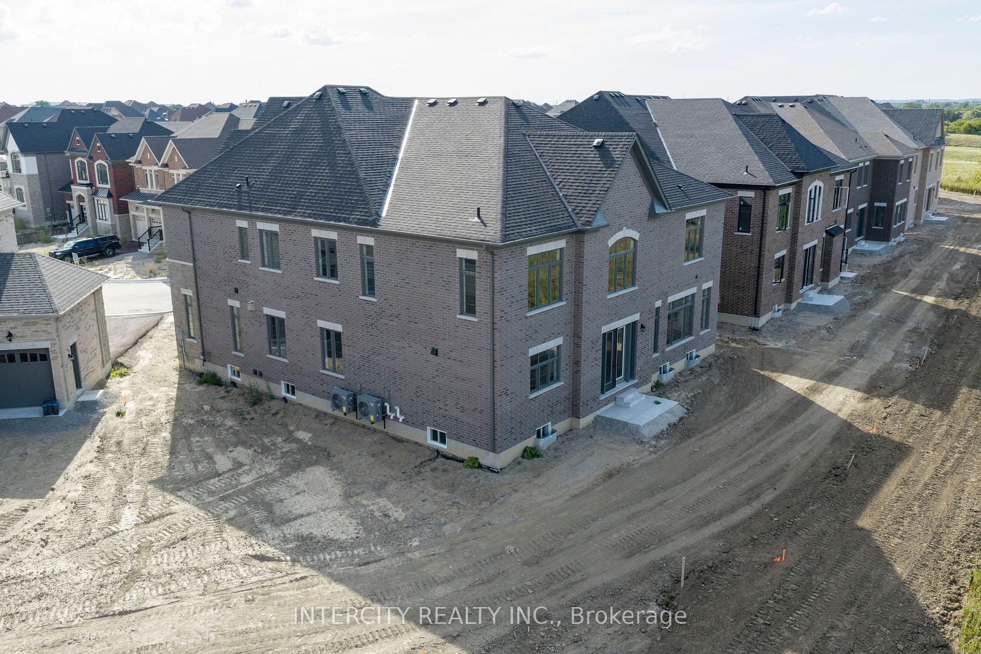 Photo 50 of 20 Gold Bottom Crescent, Brampton, Toronto Gore Rural Estate — HOMEH