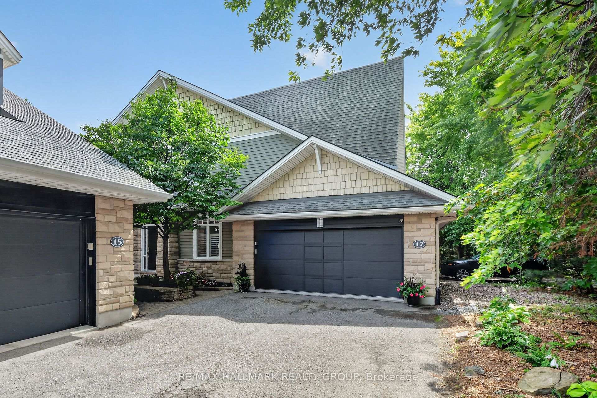 Photo 1 of 17 Creek's End Lane, Ottawa, Bayshore — HOMEH