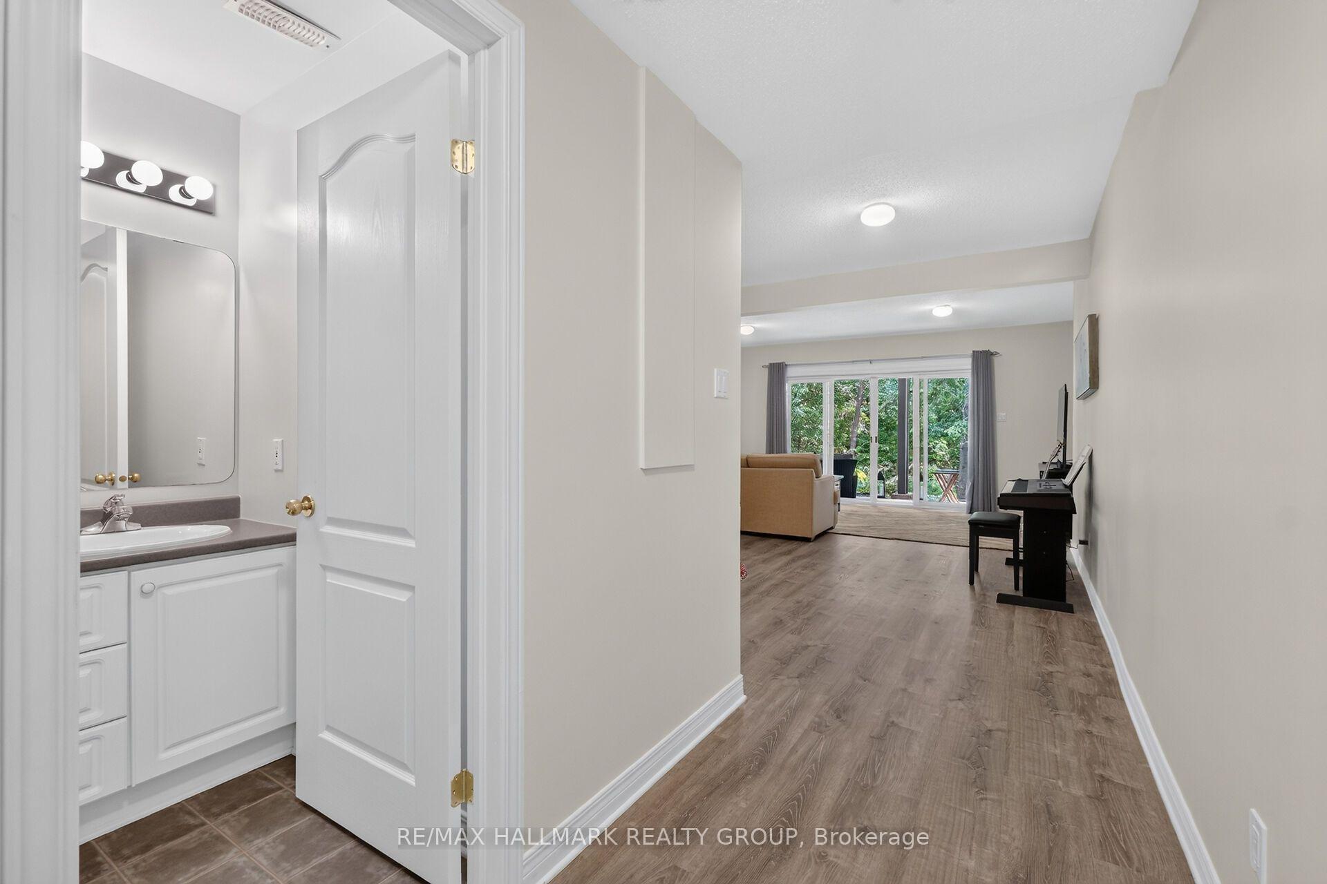 Photo 26 of 17 Creek's End Lane, Ottawa, Bayshore — HOMEH