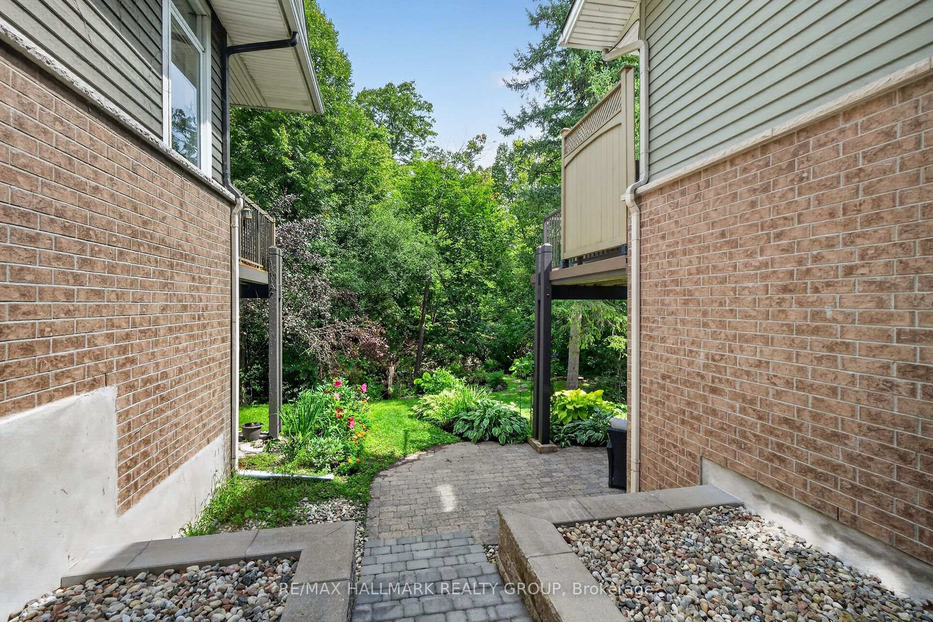 Photo 31 of 17 Creek's End Lane, Ottawa, Bayshore — HOMEH