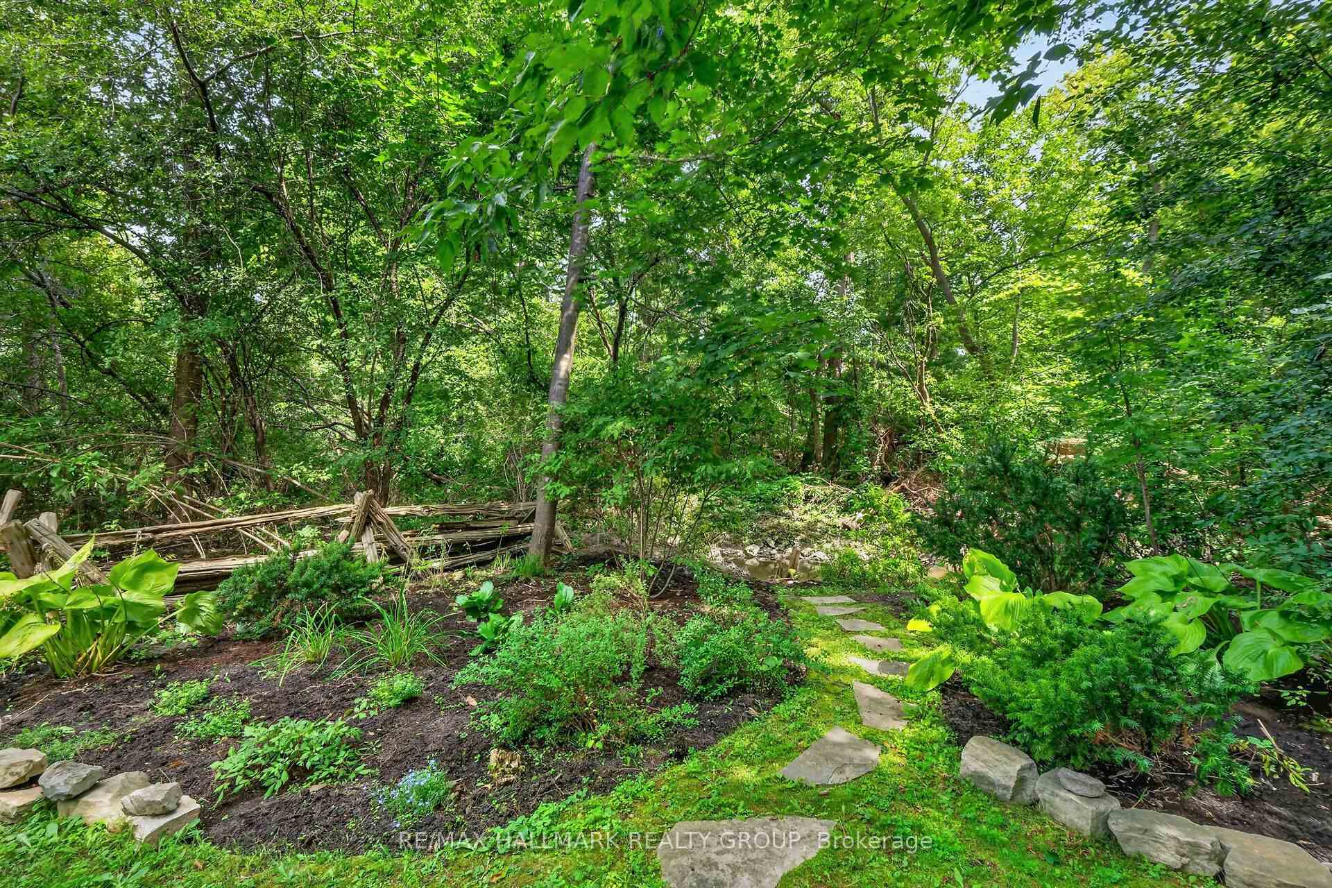 Photo 36 of 17 Creek's End Lane, Ottawa, Bayshore — HOMEH
