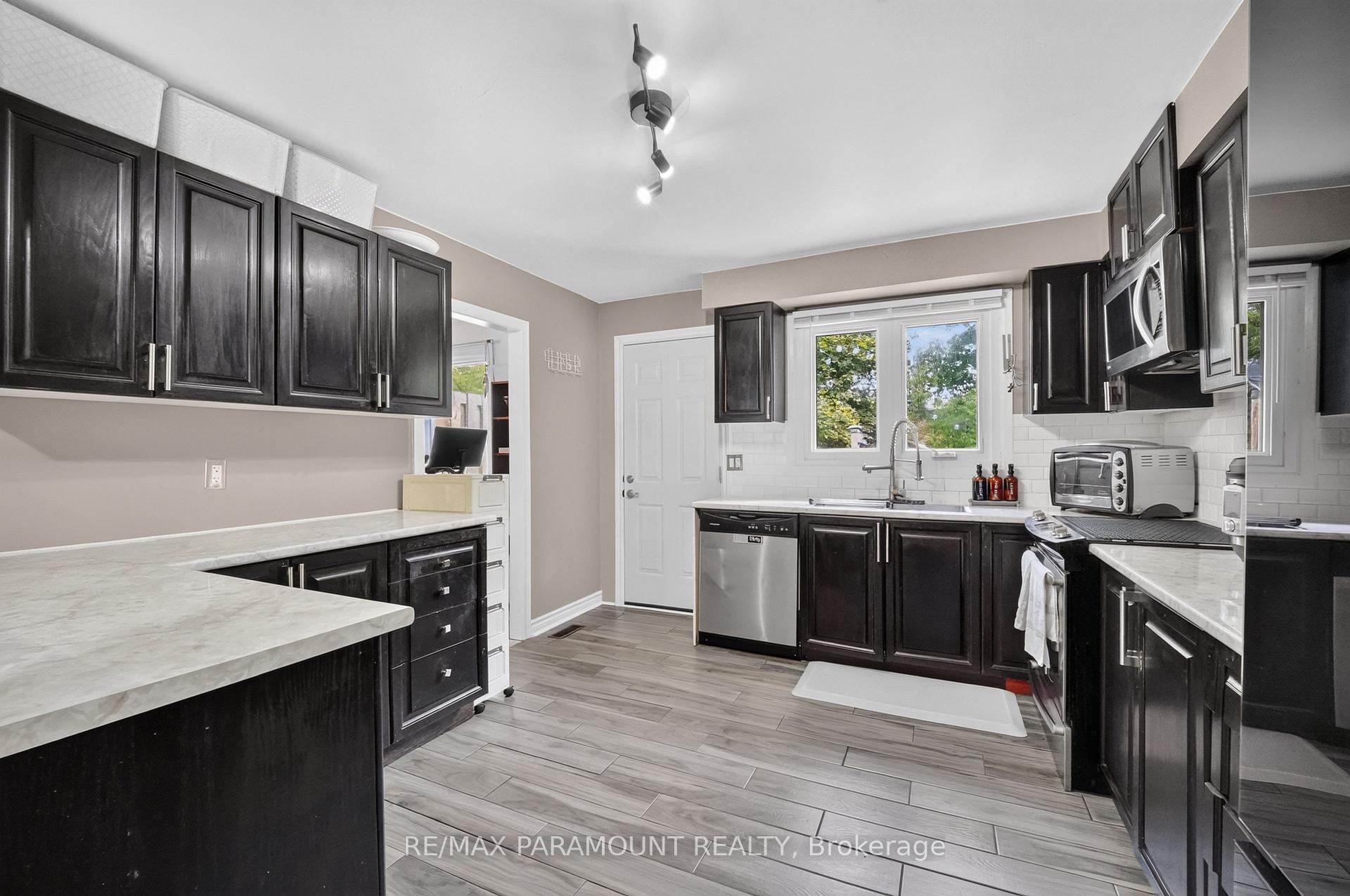 Photo 20 of 226 Rutherford Road N, Brampton, Madoc — HOMEH