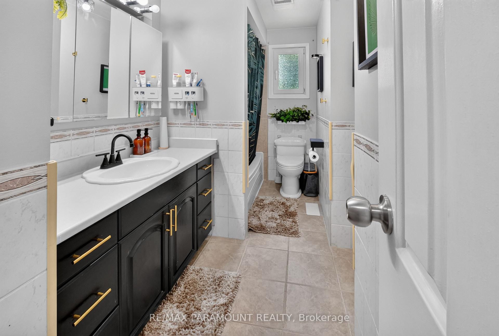 Photo 23 of 226 Rutherford Road N, Brampton, Madoc — HOMEH
