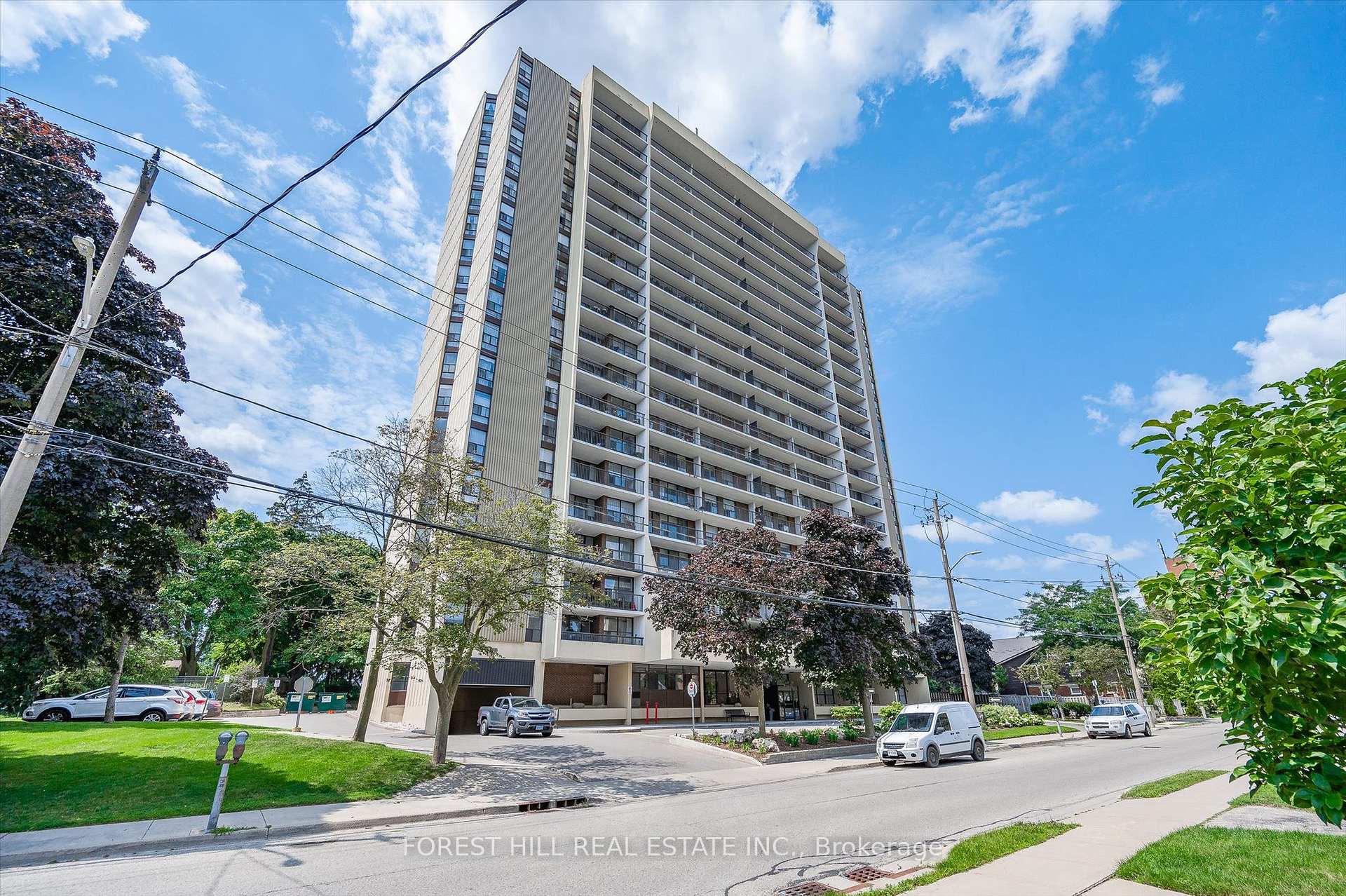 Photo 2 of Unit 1801, 81 Church Street, Kitchener, Cedar Hill — HOMEH